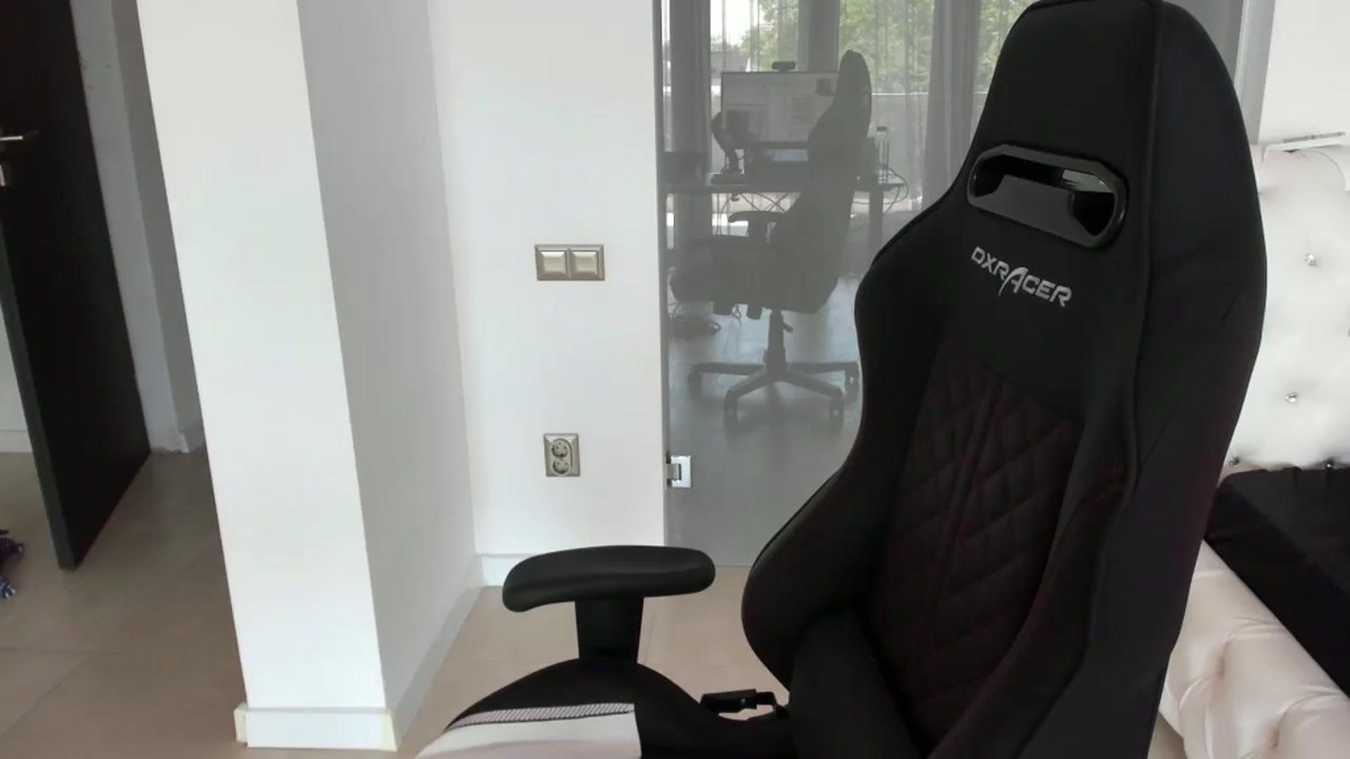 Gallery image thumbnail from Allesia_'s myfreecams stream on, 06/01/2024, 09:42 image 19 of 20