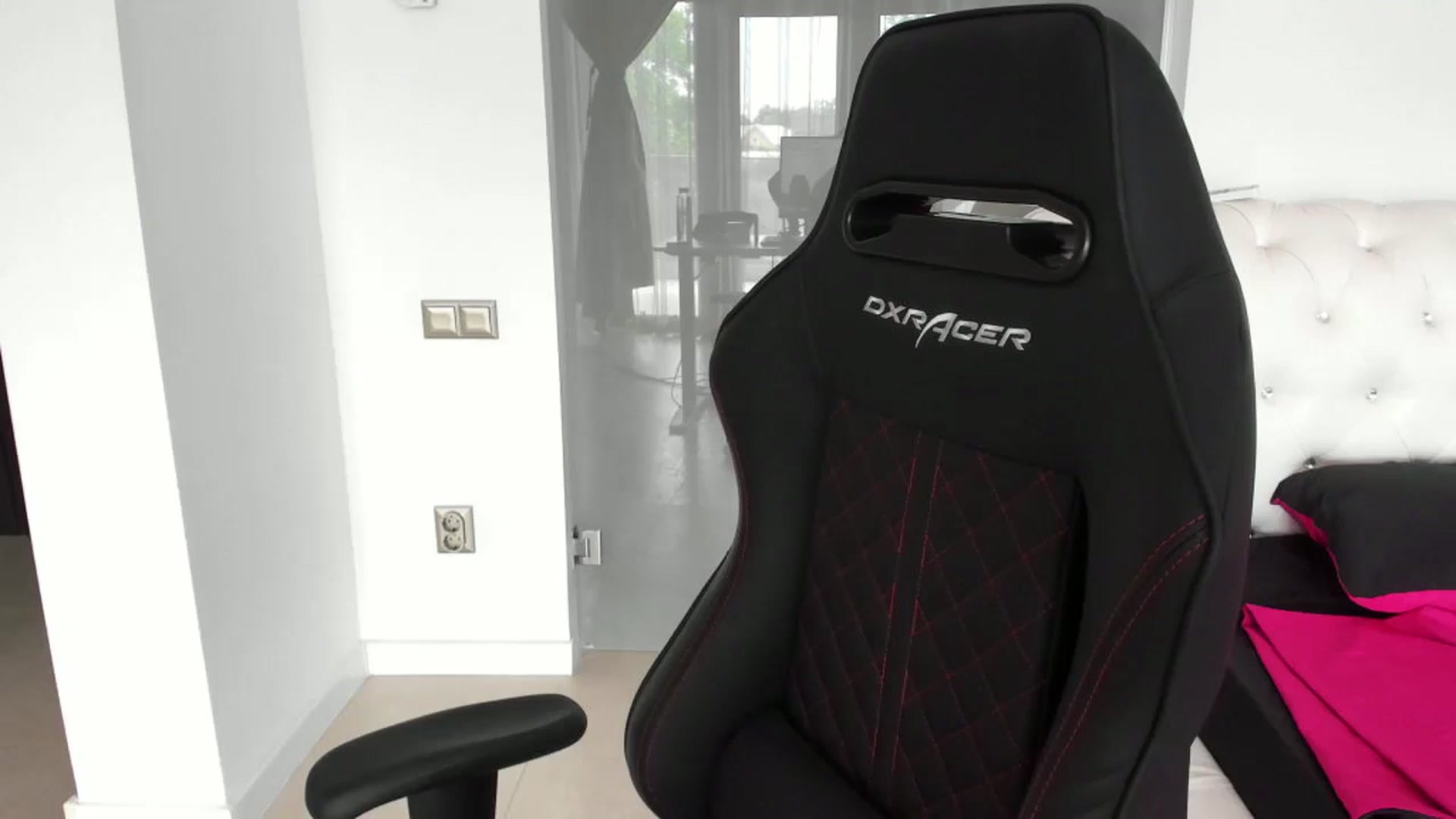 Gallery image thumbnail from Allesia_'s myfreecams stream on, 06/02/2024, 10:39 image 2 of 20