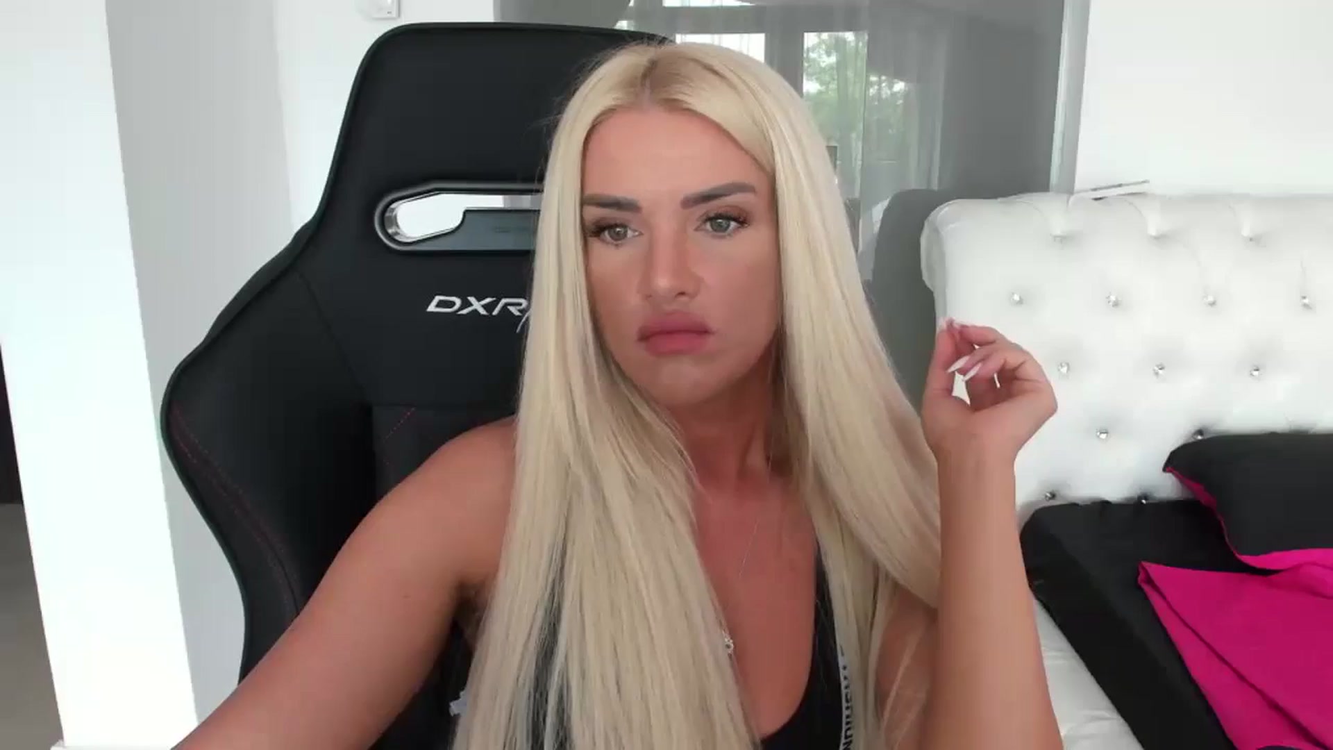 Gallery image thumbnail from Allesia_'s myfreecams stream on, 06/02/2024, 10:39 image 8 of 20