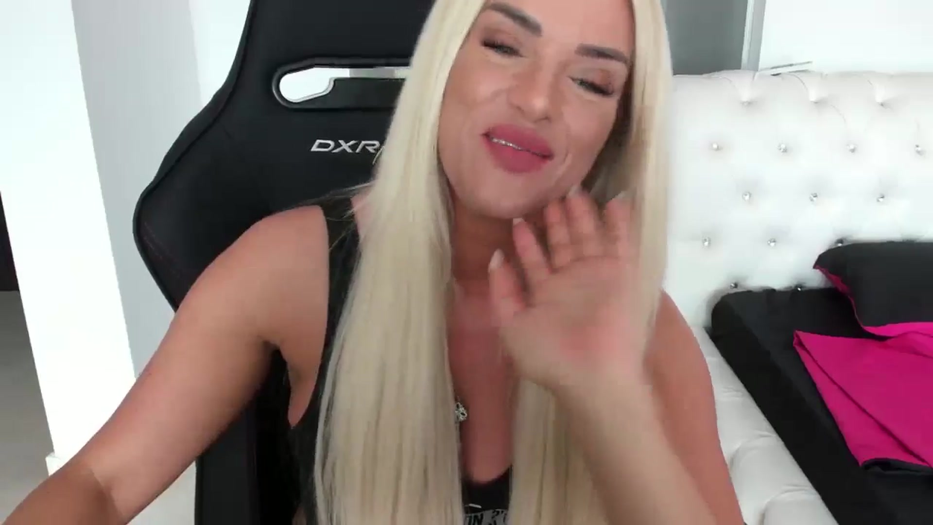 Gallery image thumbnail from Allesia_'s myfreecams stream on, 06/02/2024, 10:39 image 18 of 20