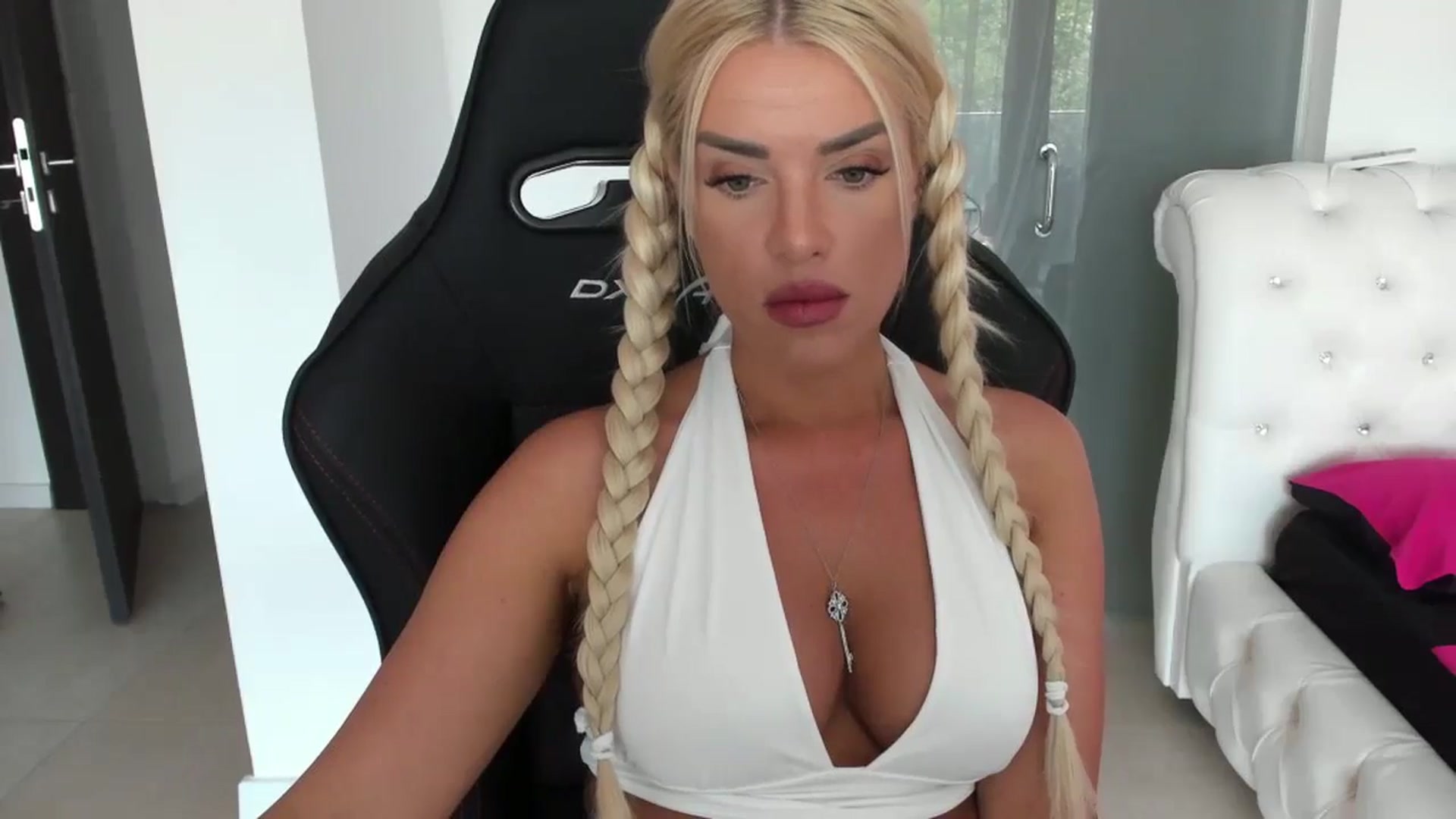 Gallery image thumbnail from Allesia_'s myfreecams stream on, 06/17/2024, 09:17 image 9 of 20