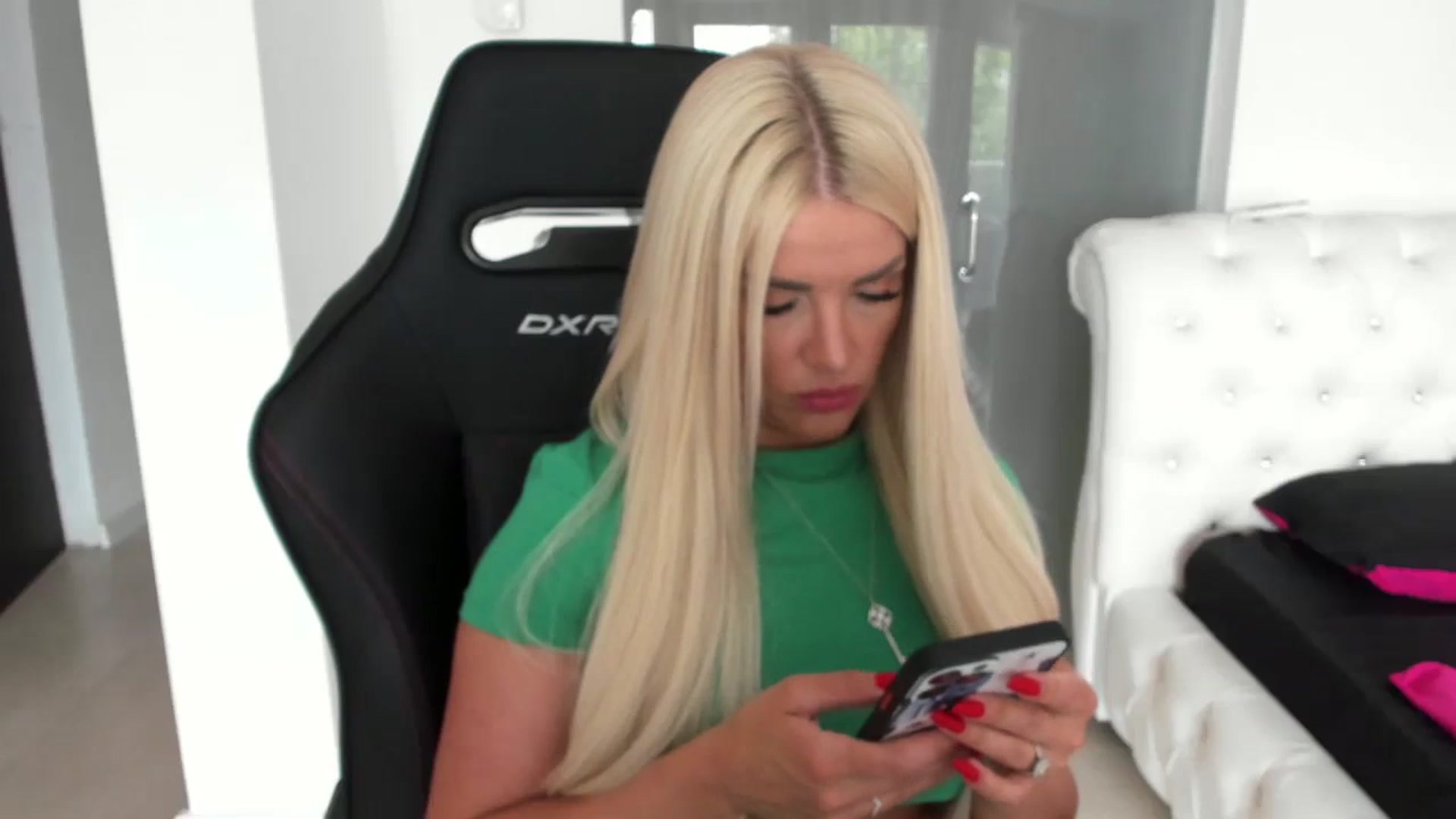 Gallery image thumbnail from Allesia_'s myfreecams stream on, 06/21/2024, 08:22 image 18 of 20