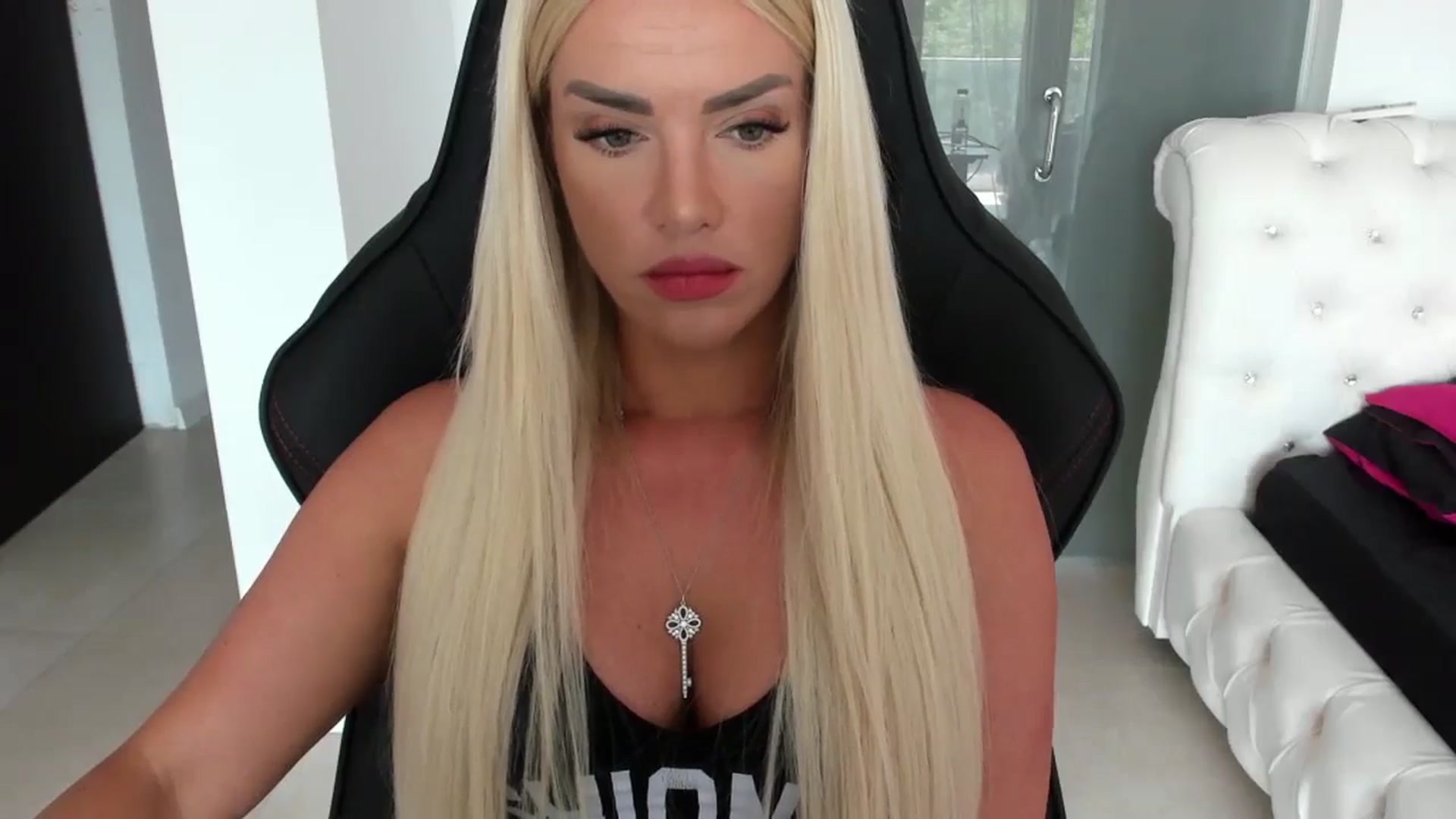 Gallery image thumbnail from Allesia_'s myfreecams stream on, 06/26/2024, 10:39 image 3 of 20