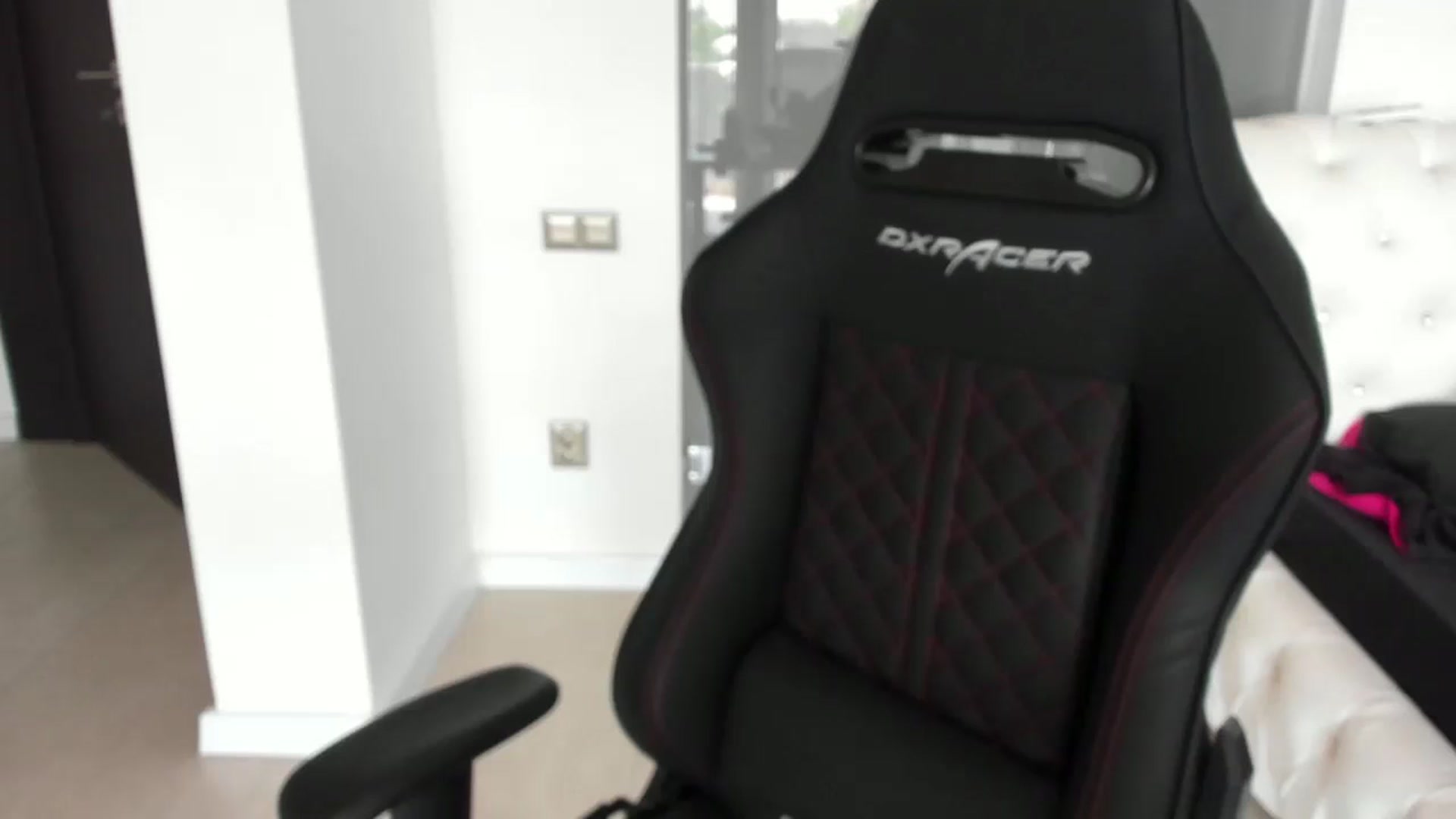 Gallery image thumbnail from Allesia_'s myfreecams stream on, 06/30/2024, 10:18 image 14 of 20
