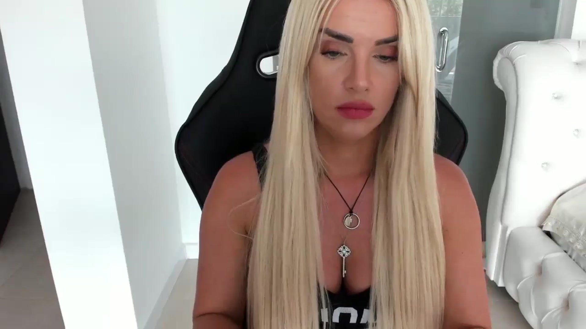 Gallery image thumbnail from Allesia_'s myfreecams stream on, 07/10/2024, 10:20 image 20 of 20