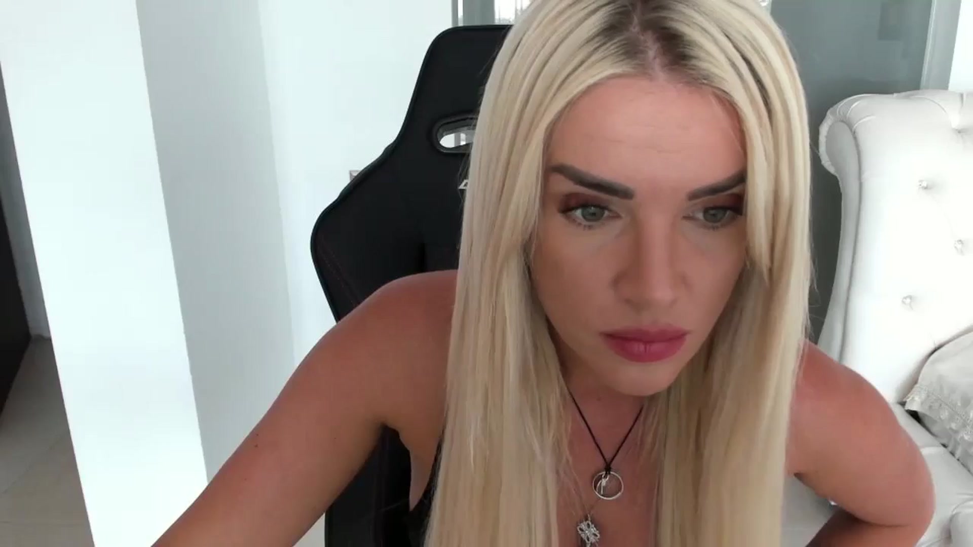 Gallery image thumbnail from Allesia_'s myfreecams stream on, 07/10/2024, 11:10 image 2 of 20