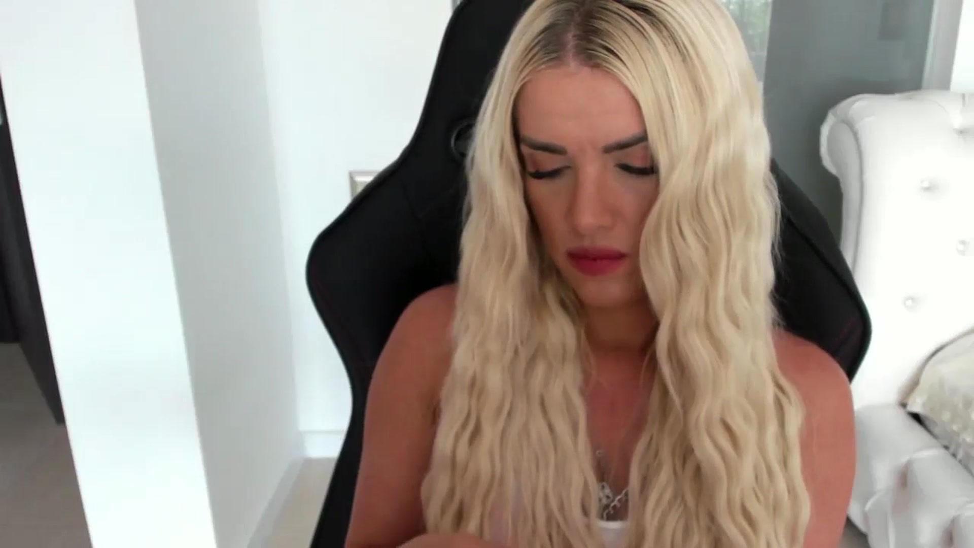Gallery image thumbnail from Allesia_'s myfreecams stream on, 07/11/2024, 09:28 image 20 of 20