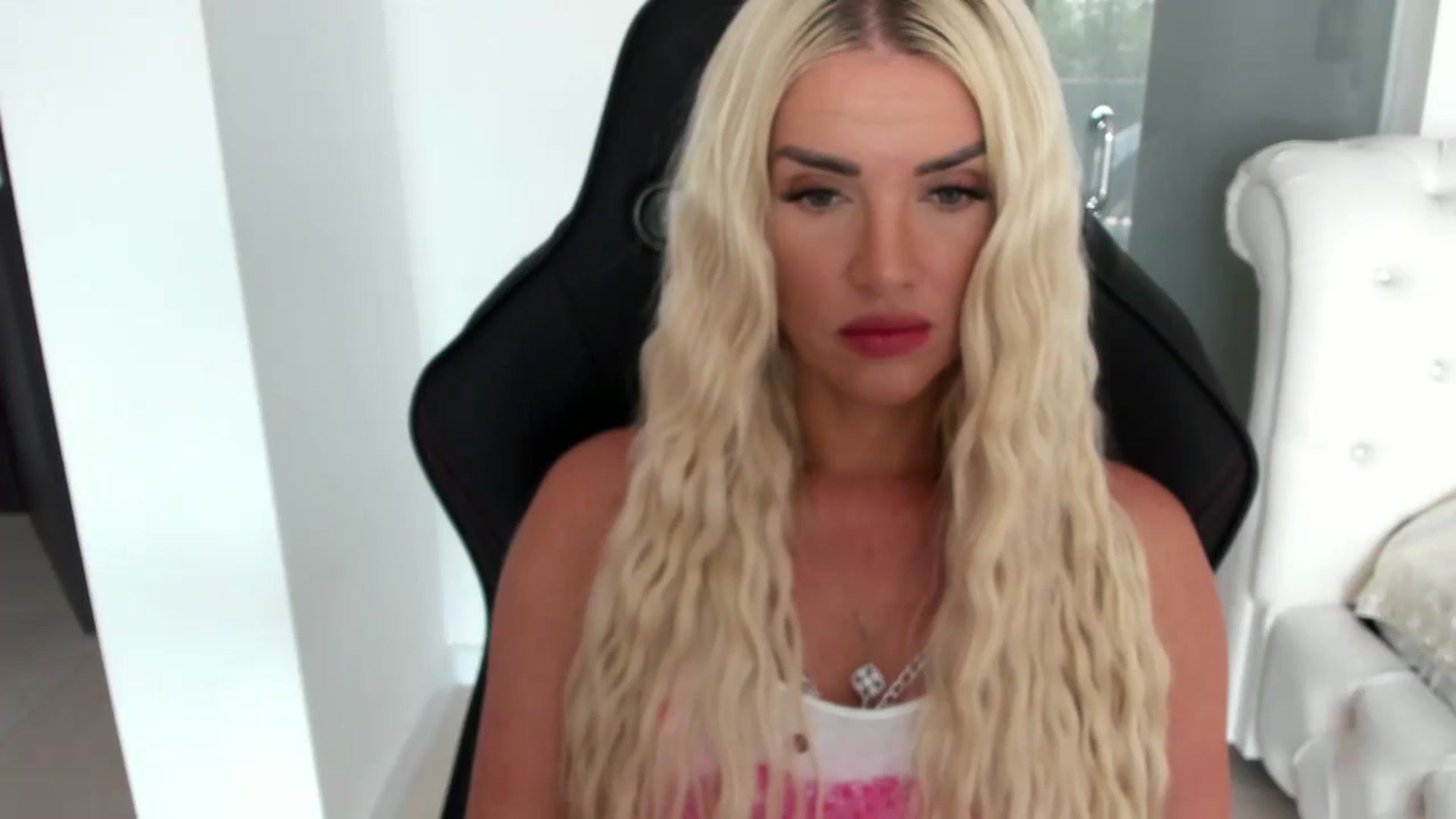Gallery image thumbnail from Allesia_'s myfreecams stream on, 07/11/2024, 09:28 image 3 of 20