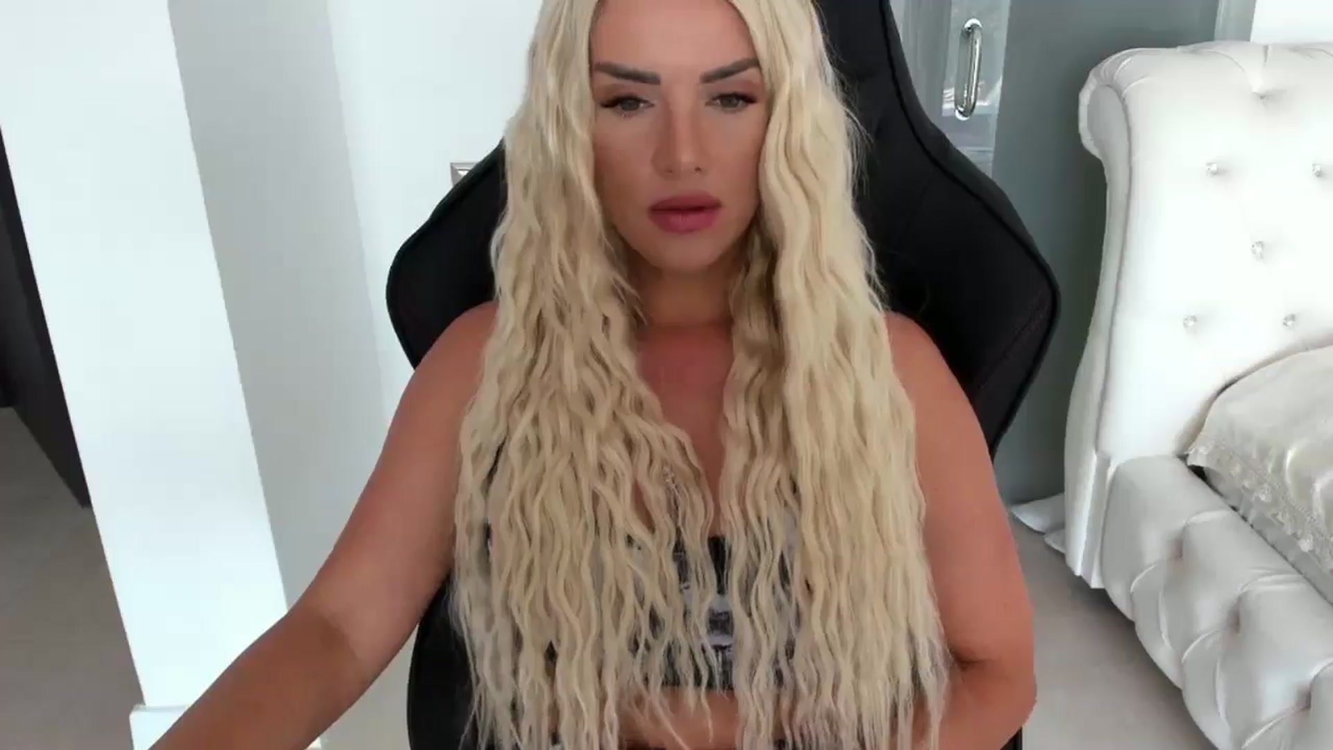 Gallery image thumbnail from Allesia_'s myfreecams stream on, 07/13/2024, 11:48 image 5 of 20