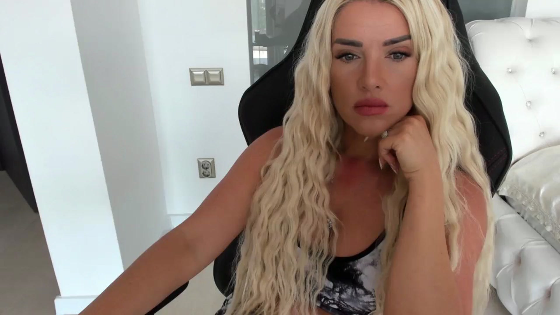 Gallery image thumbnail from Allesia_'s myfreecams stream on, 07/13/2024, 11:48 image 3 of 20