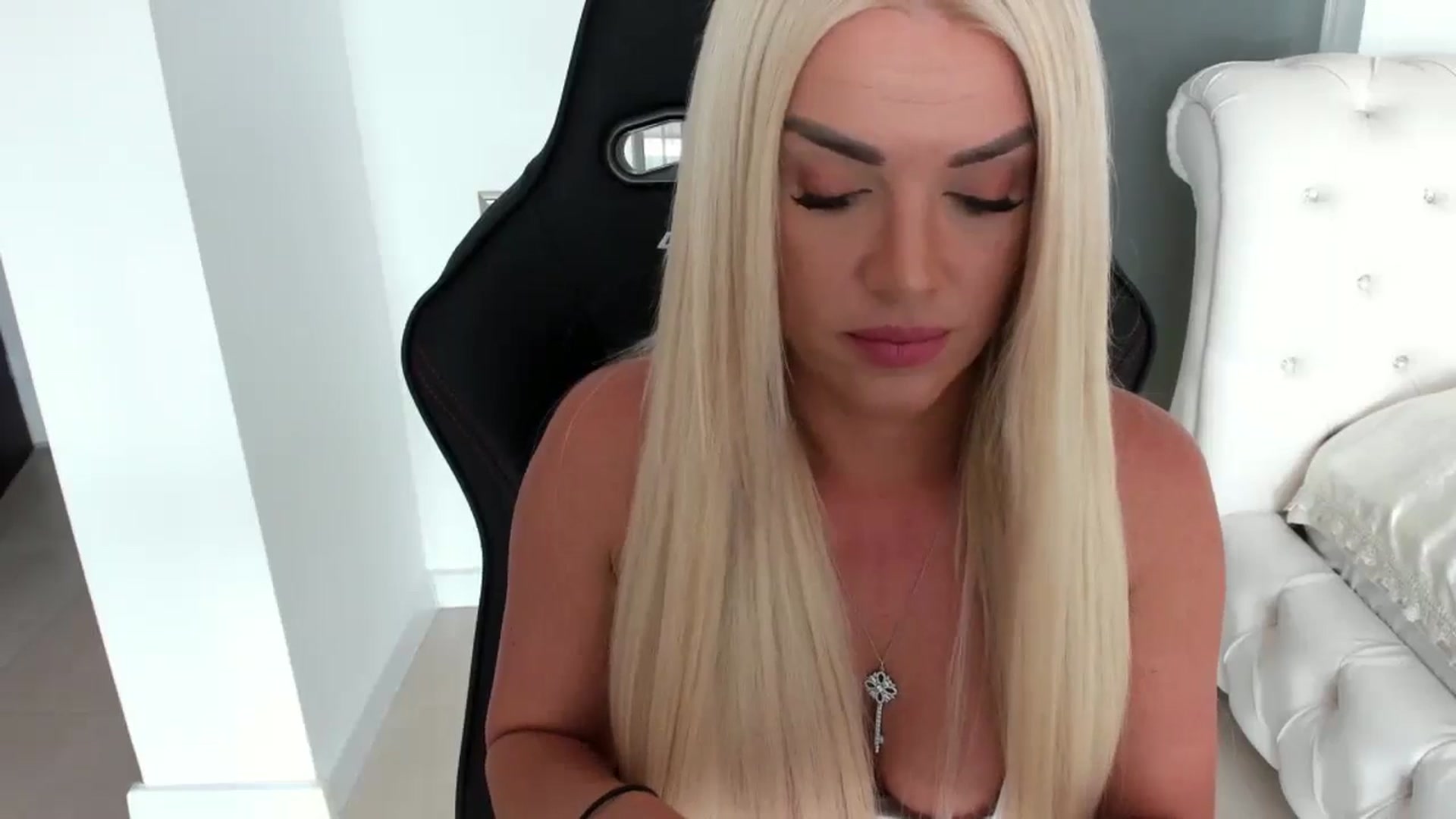 Gallery image thumbnail from Allesia_'s myfreecams stream on, 07/22/2024, 09:51 image 9 of 20