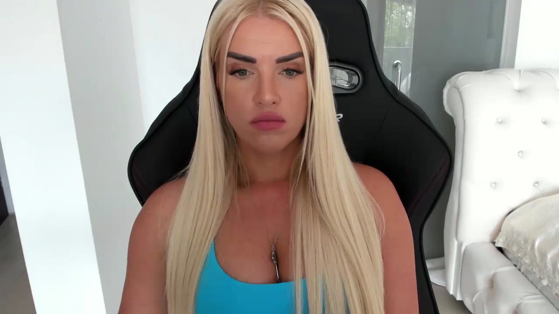 Gallery image thumbnail from Allesia_'s myfreecams stream on, 07/23/2024, 10:18 image 14 of 20