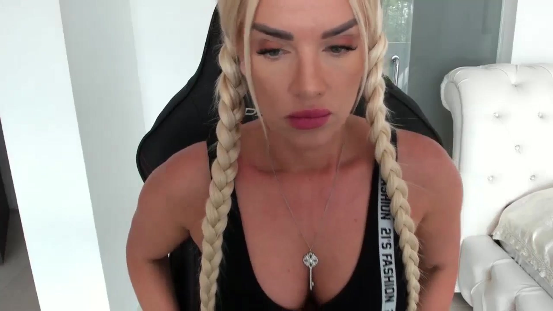 Gallery image thumbnail from Allesia_'s myfreecams stream on, 07/25/2024, 09:21 image 9 of 20
