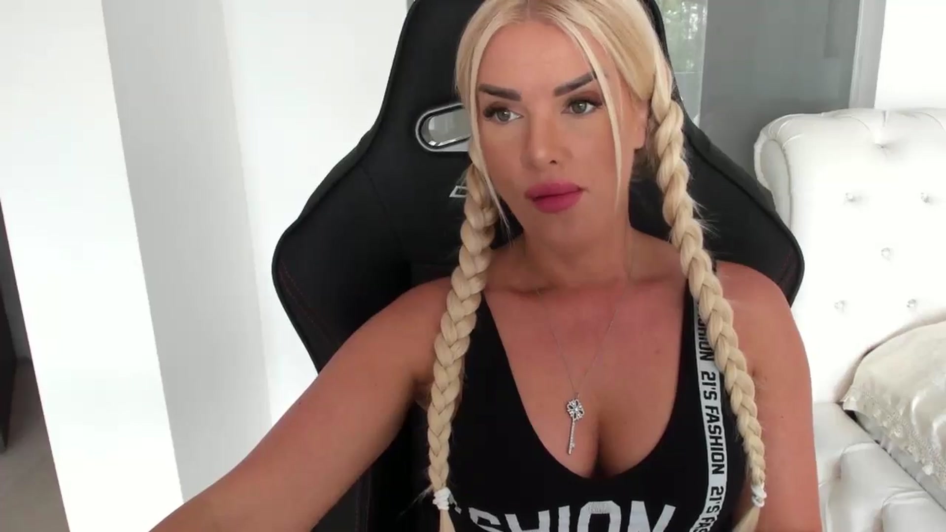 Gallery image thumbnail from Allesia_'s myfreecams stream on, 07/25/2024, 09:21 image 19 of 20