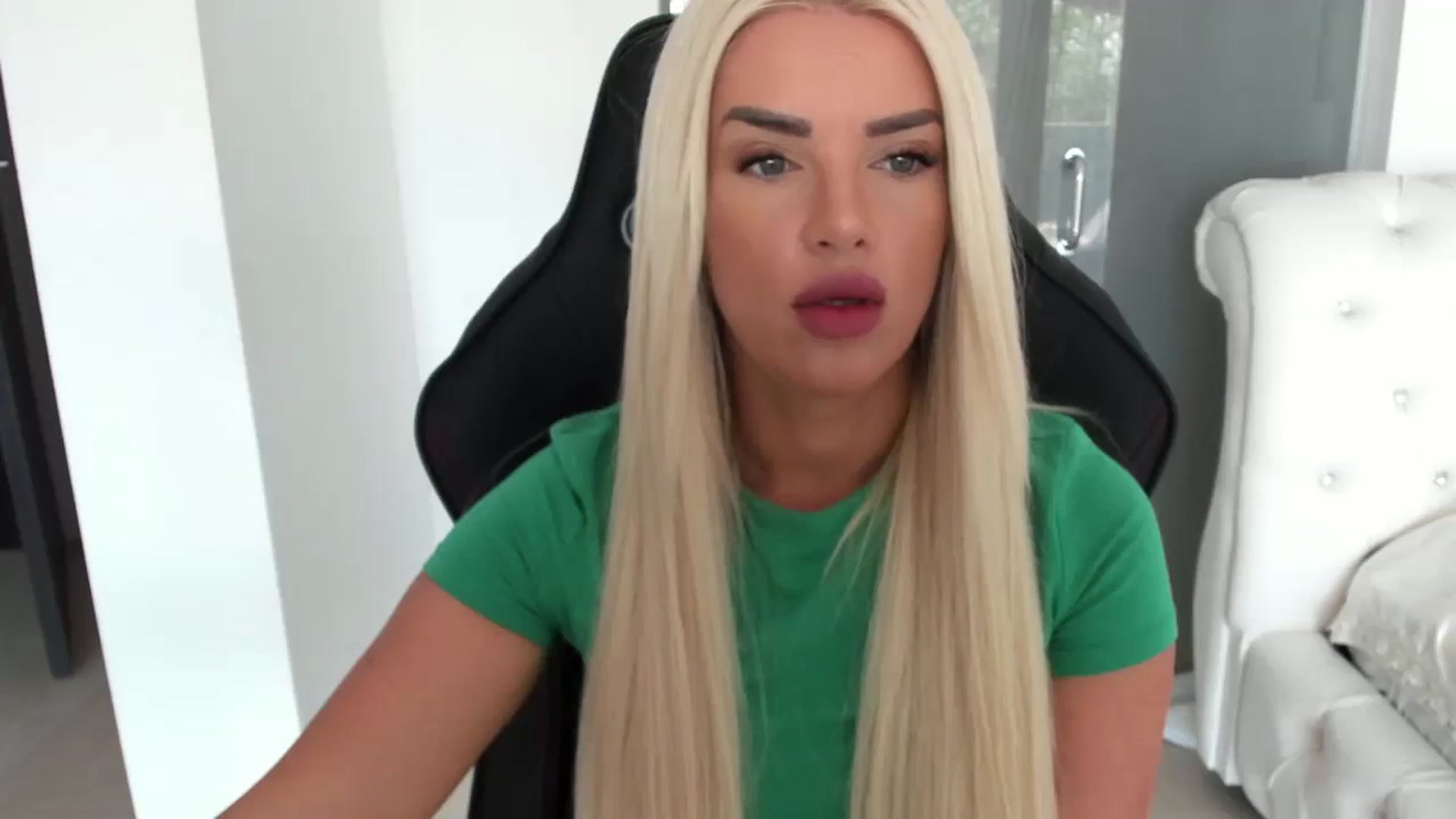 Gallery image thumbnail from Allesia_'s myfreecams stream on, 07/30/2024, 09:05 image 12 of 20