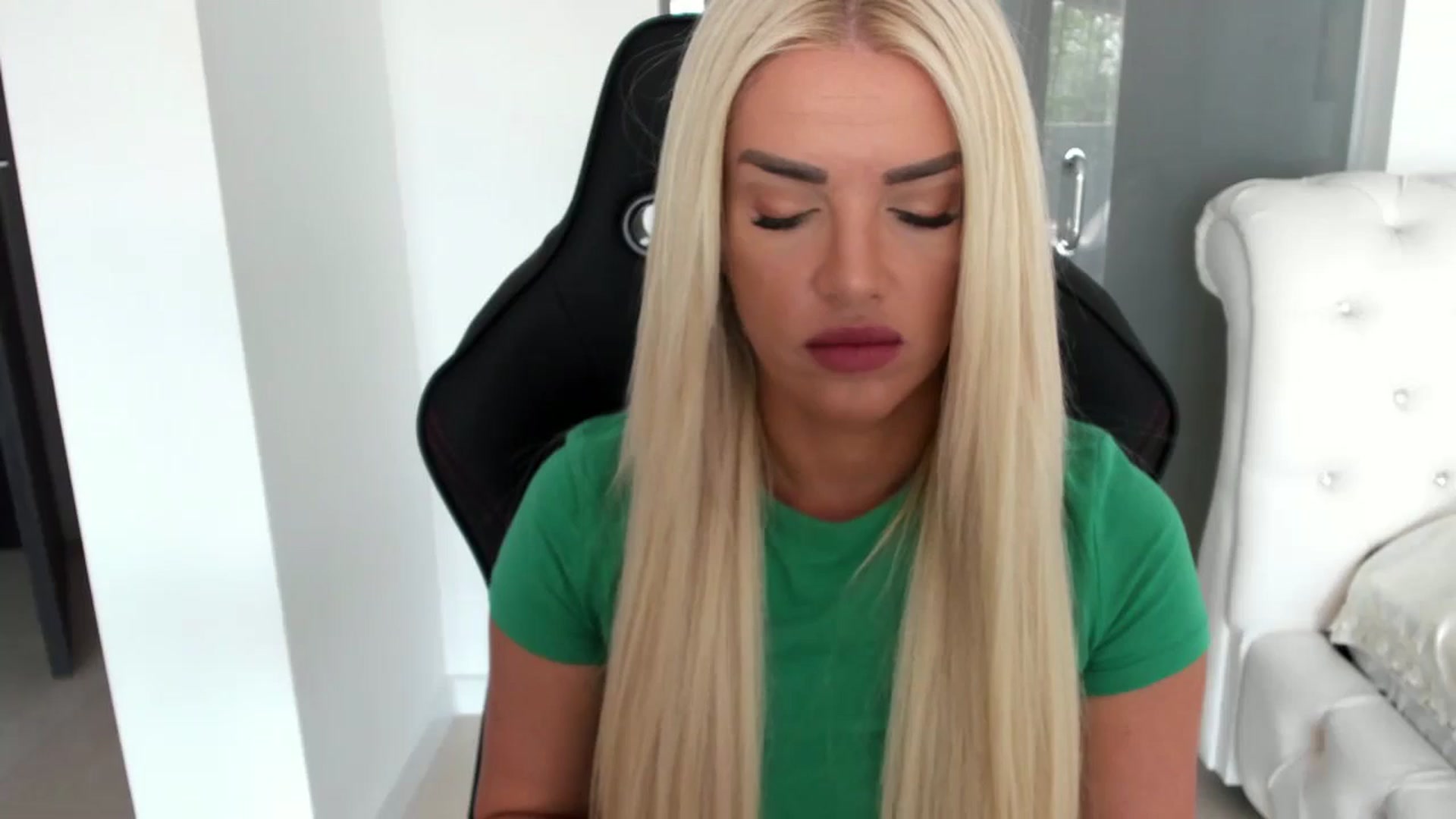 Gallery image thumbnail from Allesia_'s myfreecams stream on, 07/30/2024, 09:05 image 18 of 20