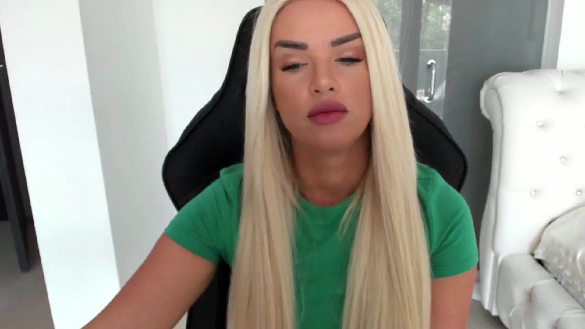 Gallery image thumbnail from Allesia_'s myfreecams stream on, 07/30/2024, 09:05 image 9 of 20