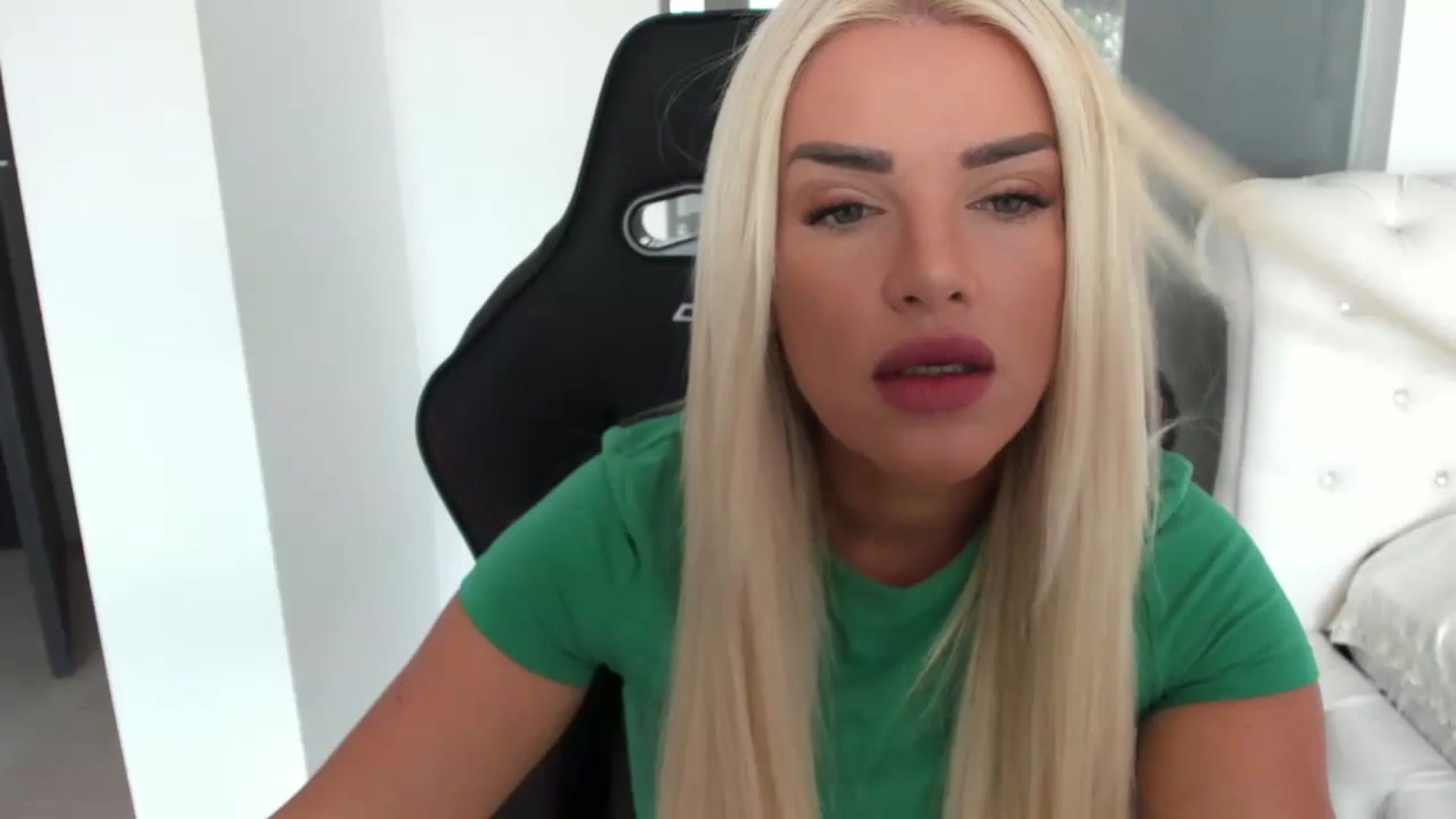 Gallery image thumbnail from Allesia_'s myfreecams stream on, 07/30/2024, 09:05 image 14 of 20