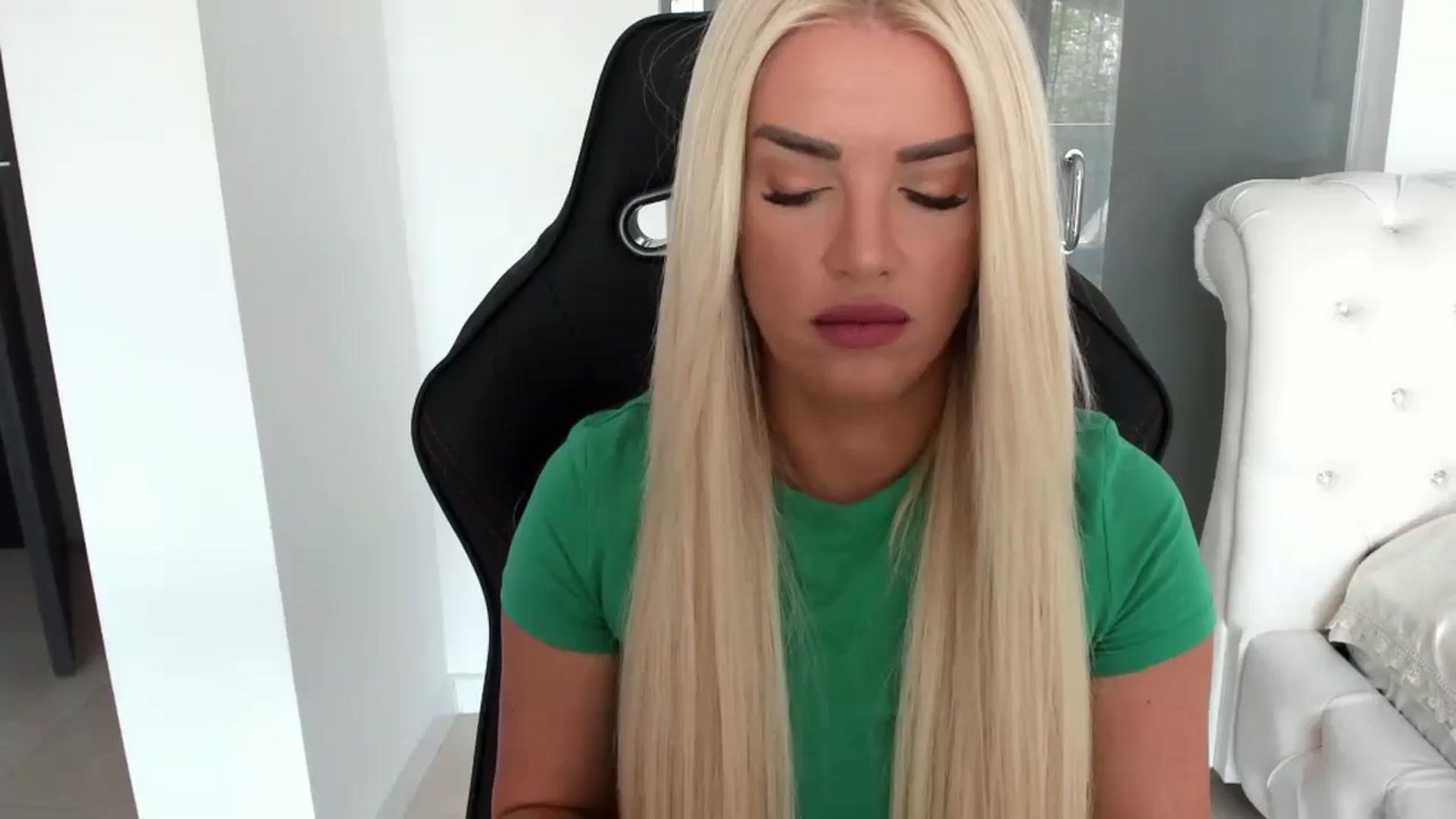 Gallery image thumbnail from Allesia_'s myfreecams stream on, 07/30/2024, 09:05 image 4 of 20