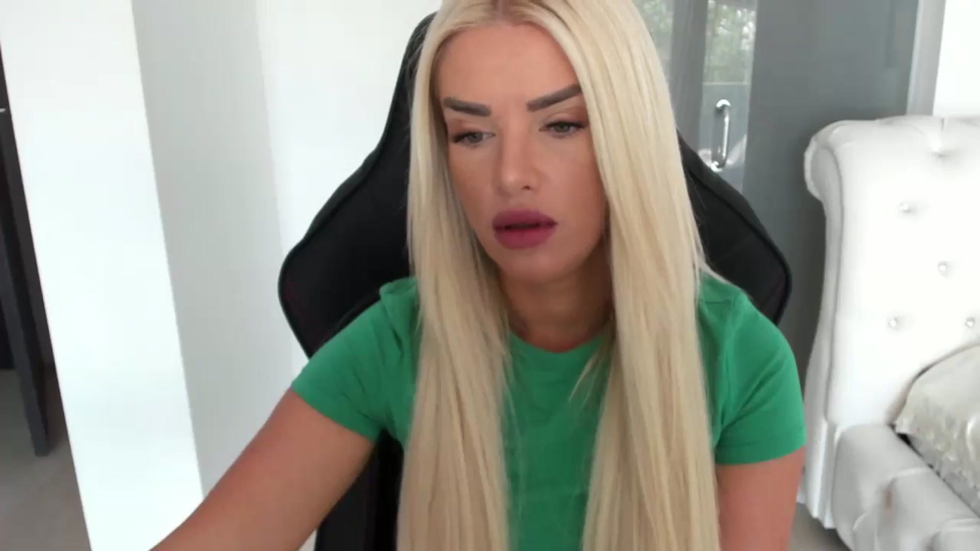 Gallery image thumbnail from Allesia_'s myfreecams stream on, 07/30/2024, 09:05 image 11 of 20