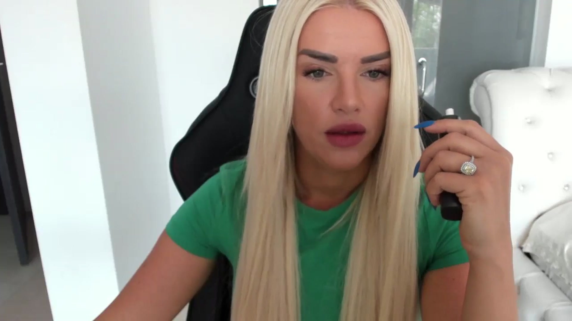 Gallery image thumbnail from Allesia_'s myfreecams stream on, 07/30/2024, 11:11 image 2 of 20
