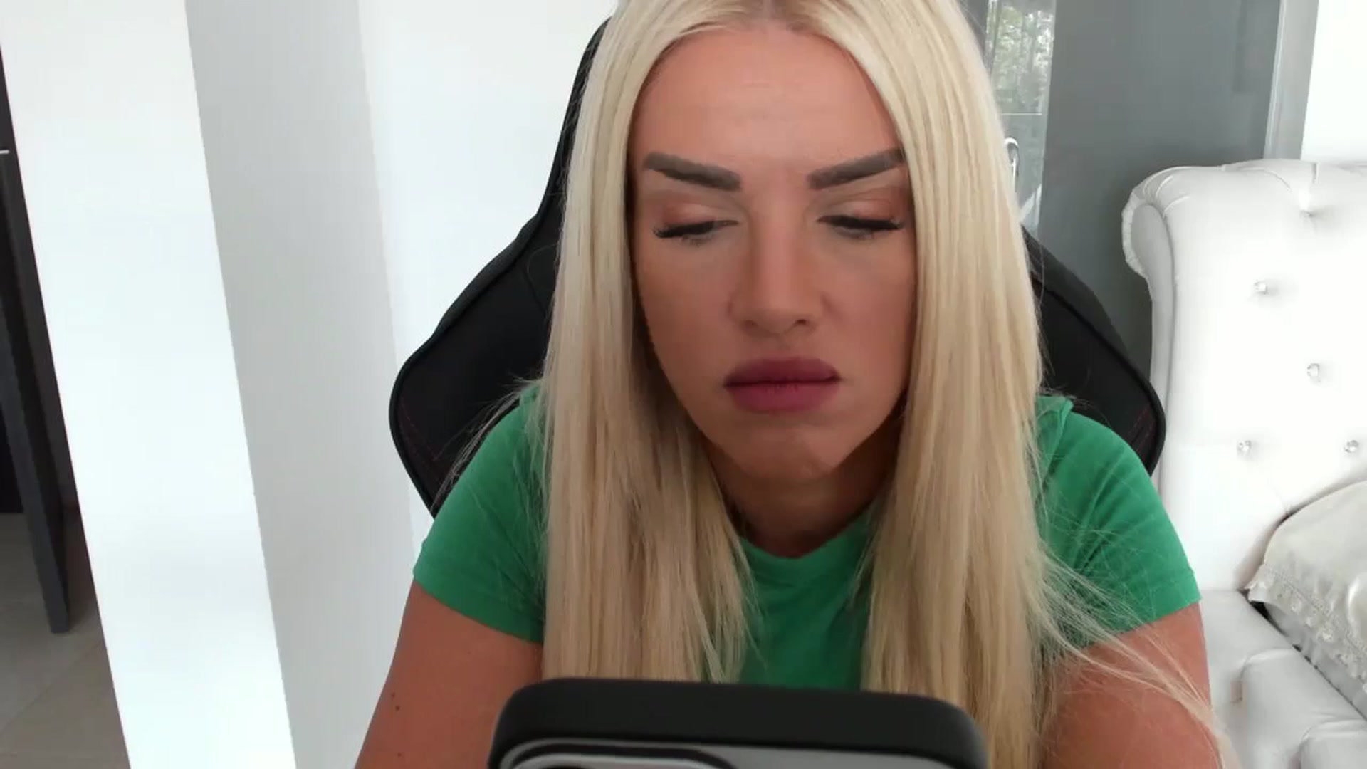 Gallery image thumbnail from Allesia_'s myfreecams stream on, 07/30/2024, 11:11 image 8 of 20