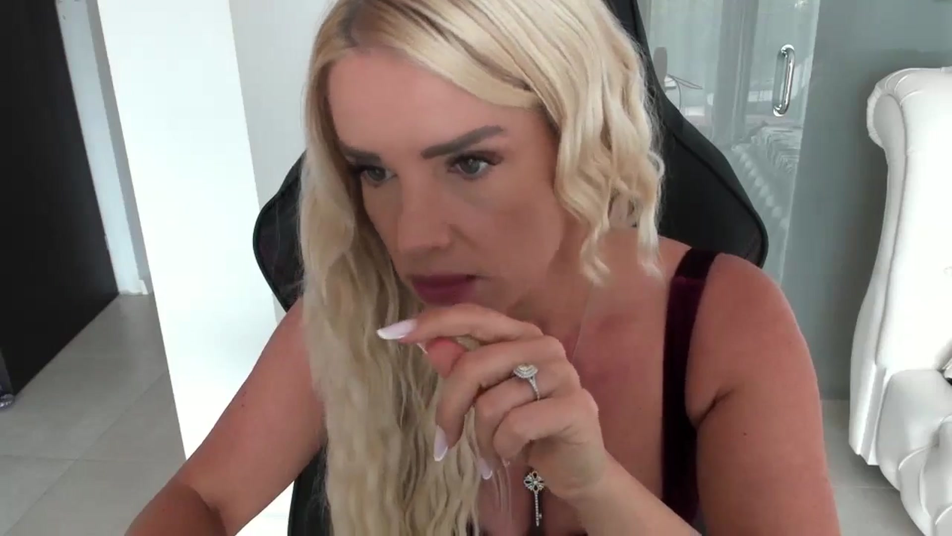 Gallery image thumbnail from Allesia_'s myfreecams stream on, 08/09/2024, 10:40 image 13 of 20