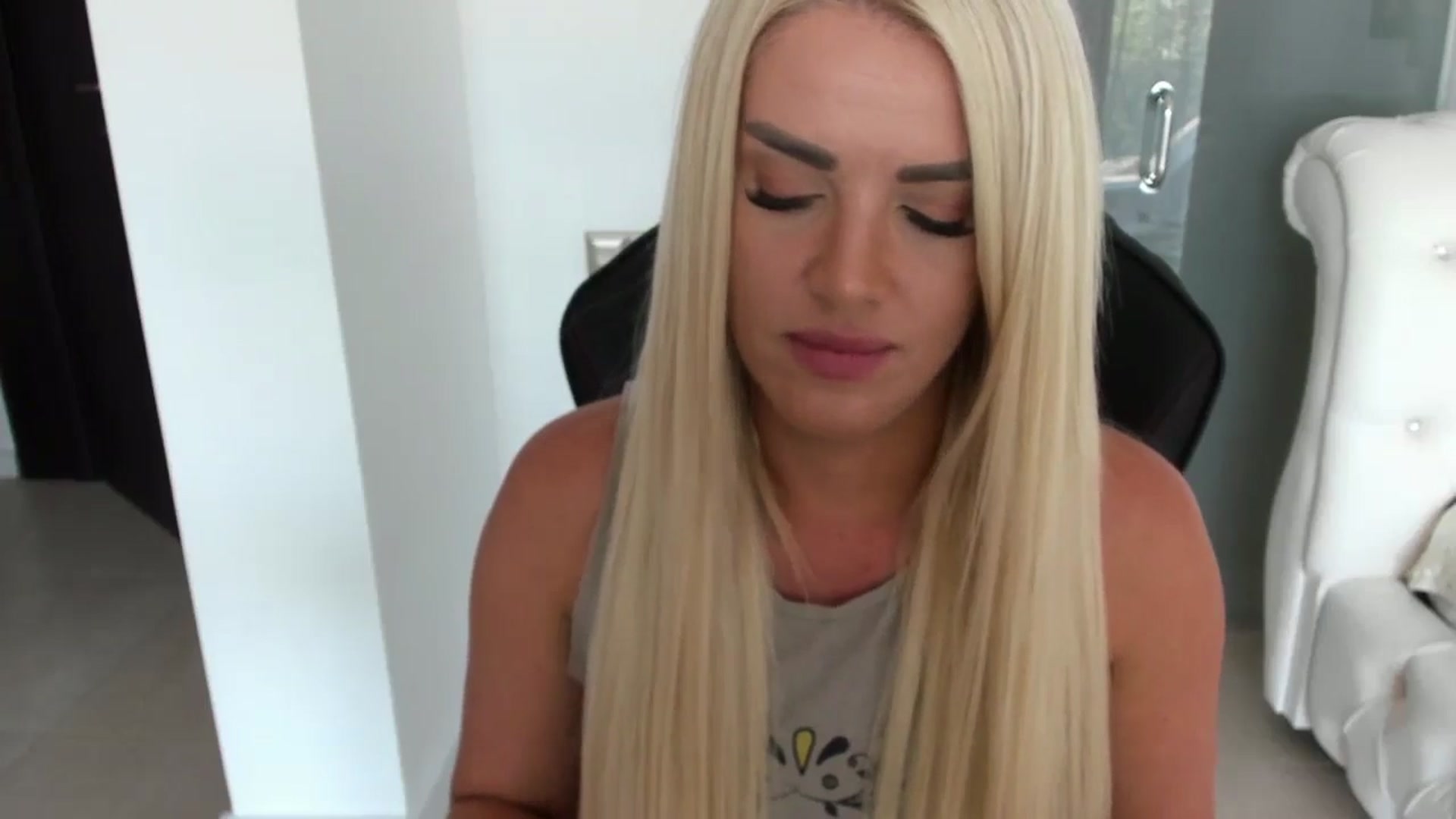 Gallery image thumbnail from Allesia_'s myfreecams stream on, 08/12/2024, 10:35 image 20 of 20