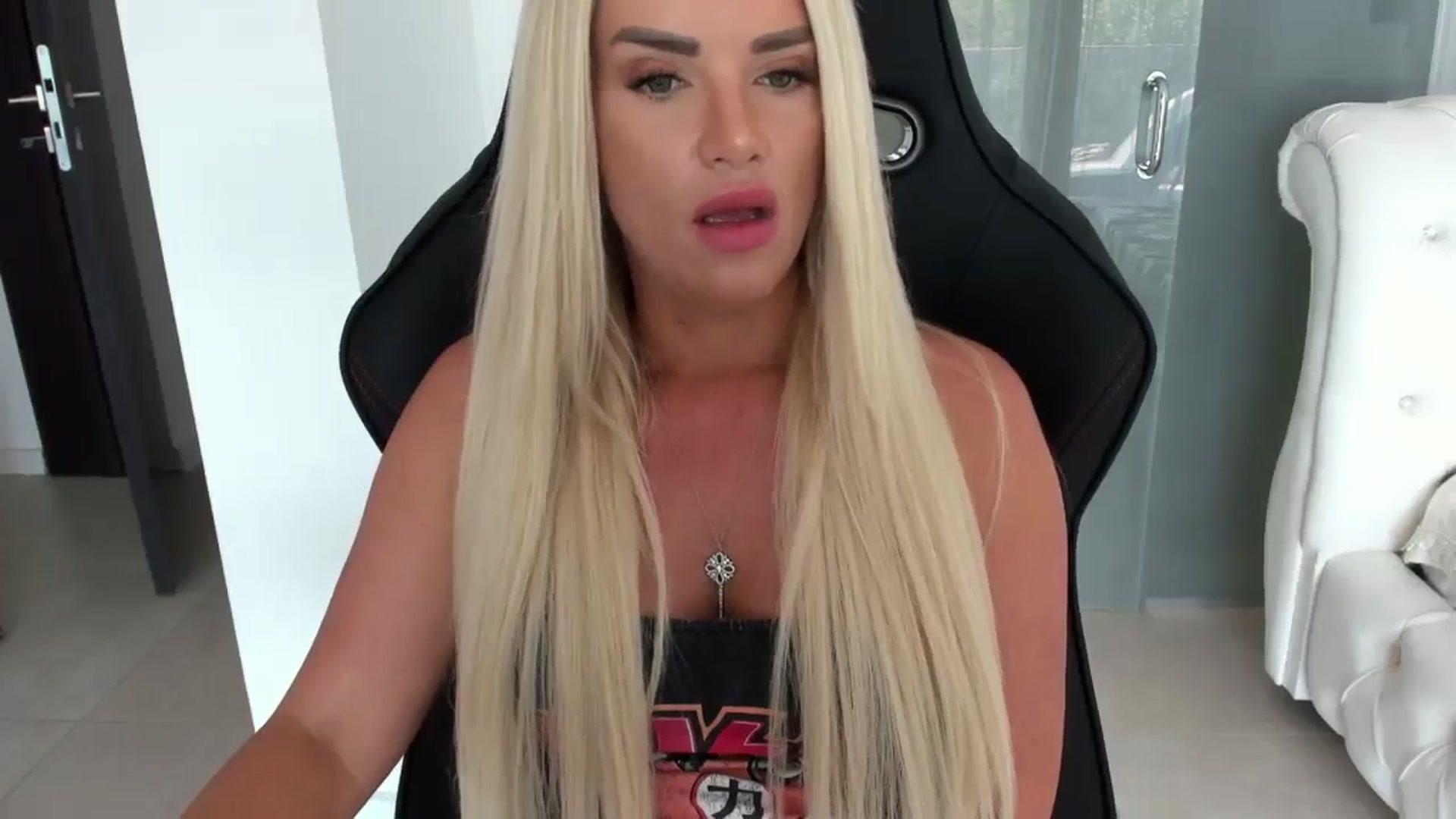 Gallery image thumbnail from Allesia_'s myfreecams stream on, 08/14/2024, 10:17 image 14 of 20