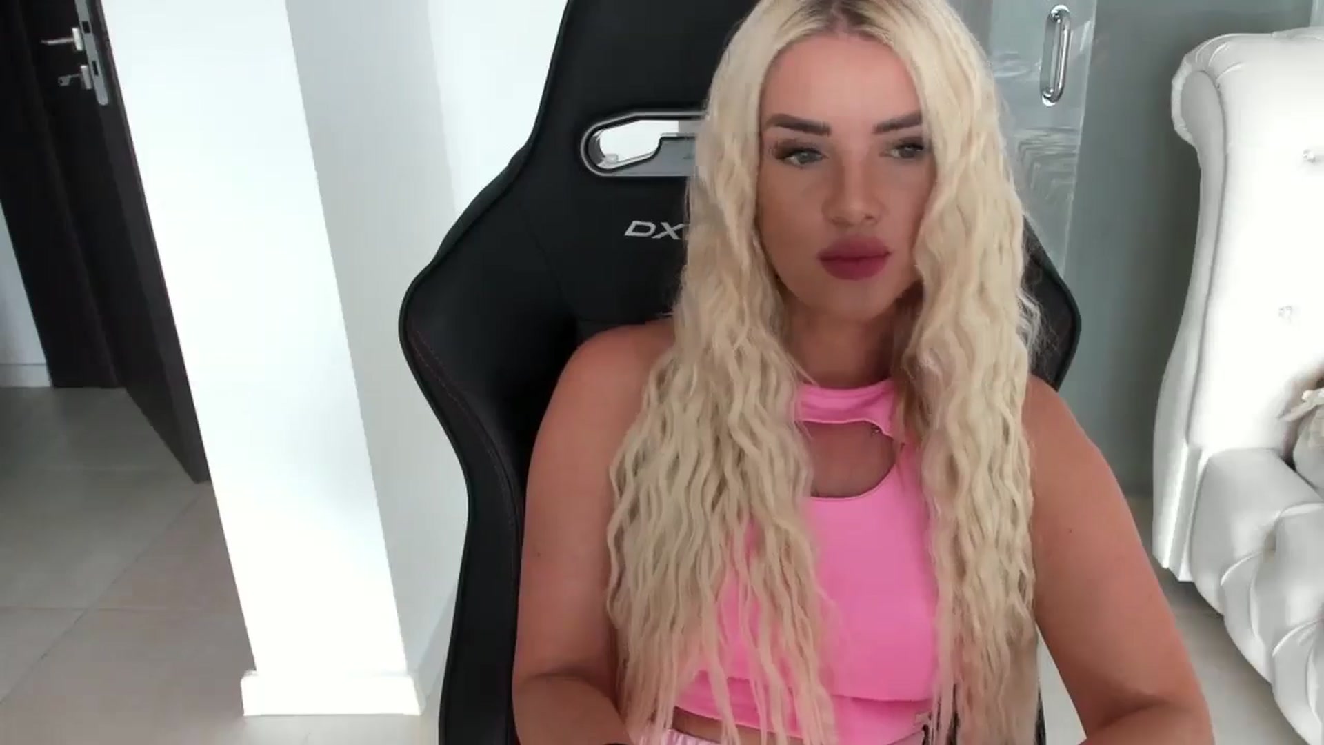 Gallery image thumbnail from Allesia_'s myfreecams stream on, 08/30/2024, 08:58 image 13 of 20