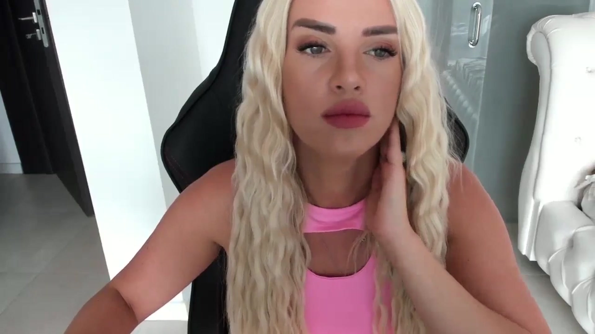 Gallery image thumbnail from Allesia_'s myfreecams stream on, 08/30/2024, 08:58 image 17 of 20
