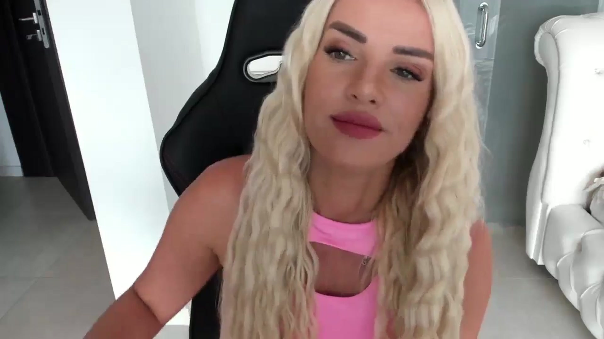 Gallery image thumbnail from Allesia_'s myfreecams stream on, 08/30/2024, 08:58 image 19 of 20