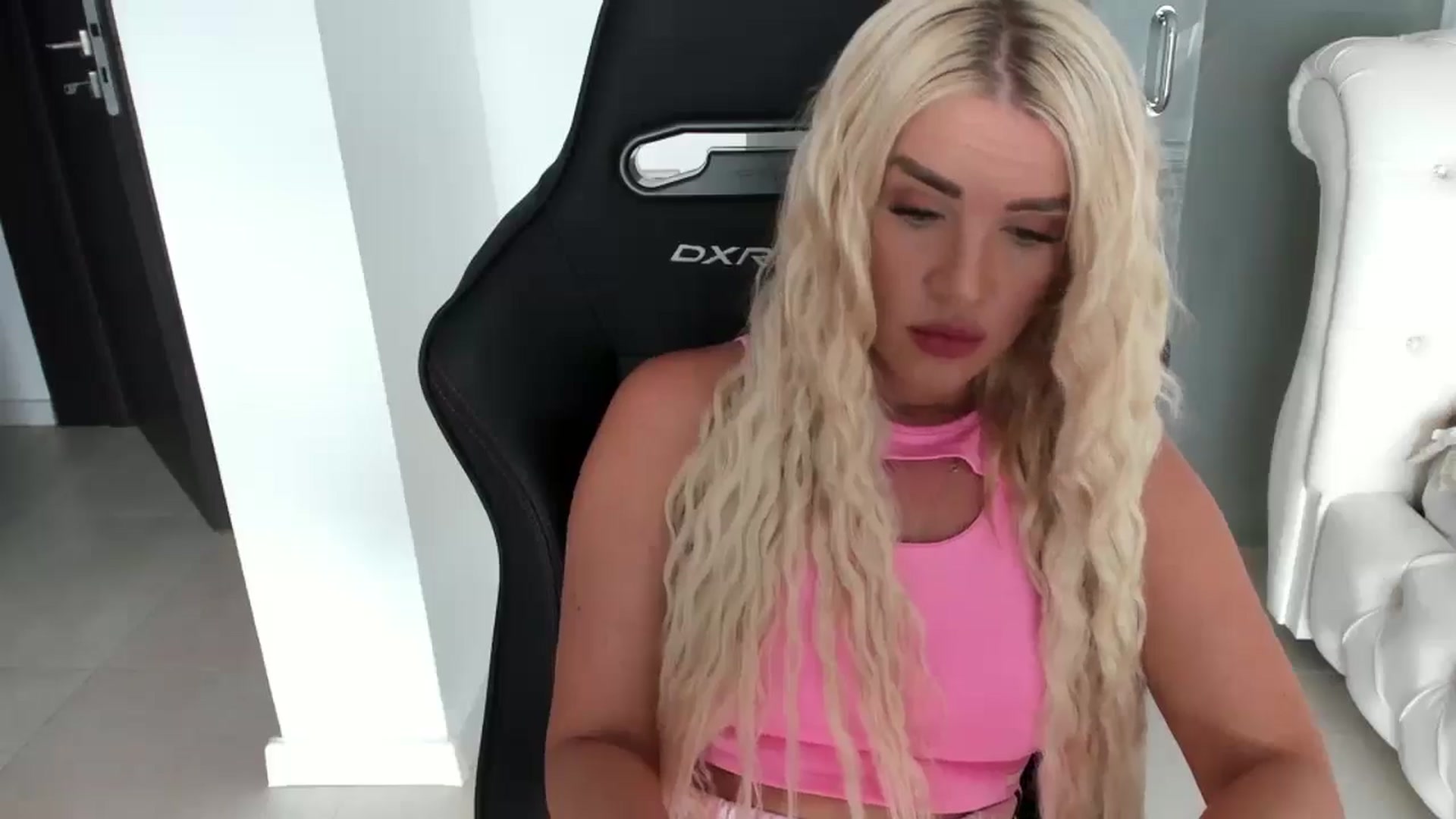 Gallery image thumbnail from Allesia_'s myfreecams stream on, 08/30/2024, 08:58 image 12 of 20