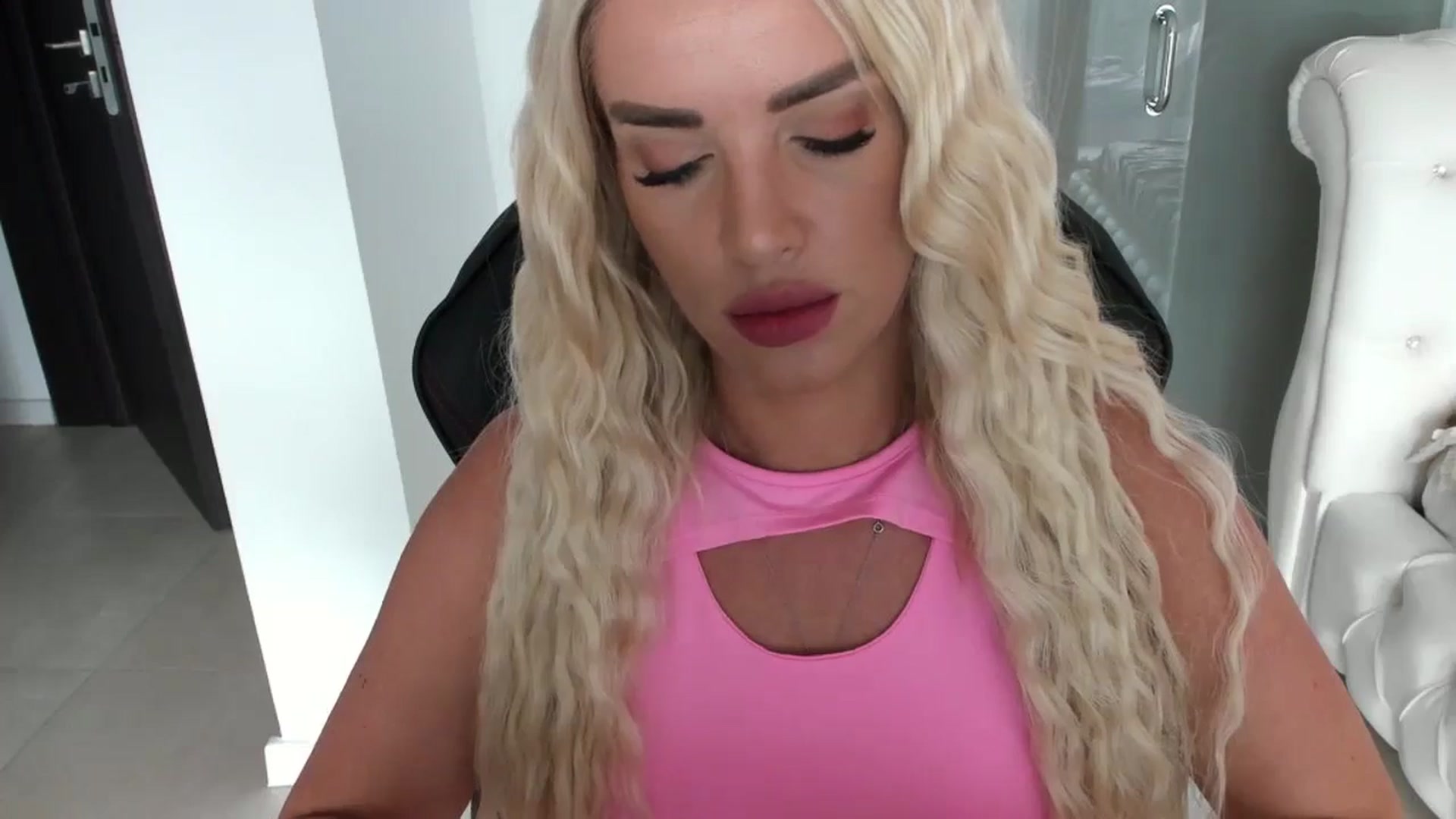 Gallery image thumbnail from Allesia_'s myfreecams stream on, 08/30/2024, 08:58 image 10 of 20