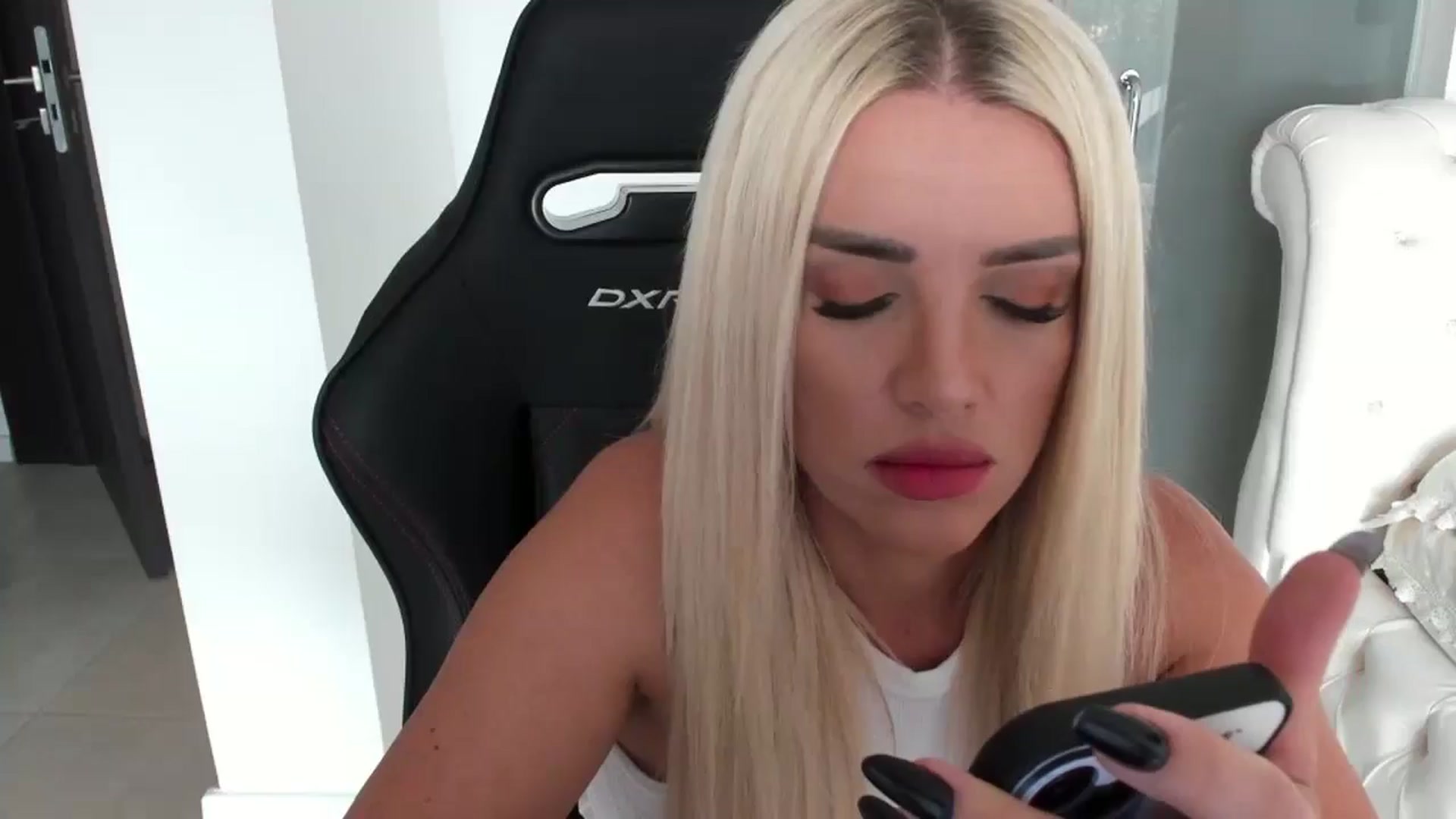 Gallery image thumbnail from Allesia_'s myfreecams stream on, 09/10/2024, 11:00 image 2 of 20