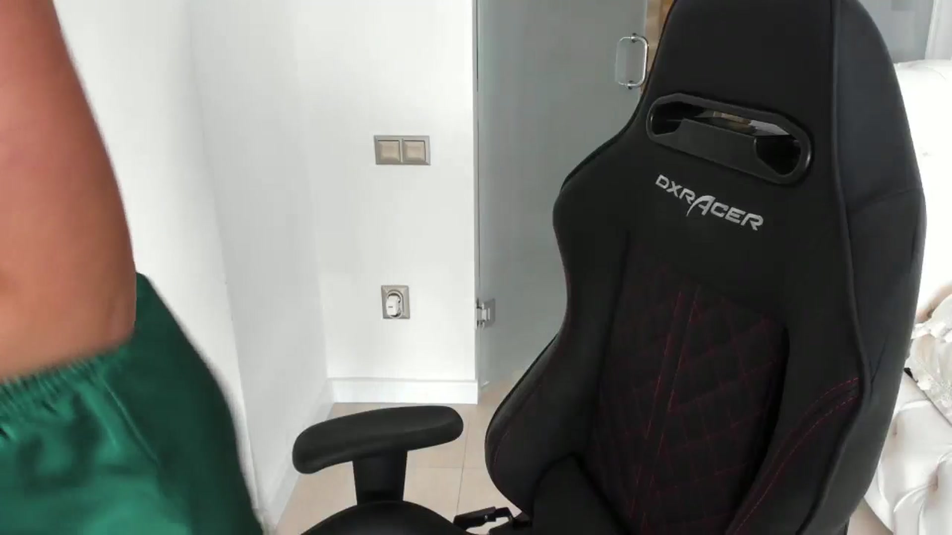 Gallery image thumbnail from Allesia_'s myfreecams stream on, 09/13/2024, 10:40 image 11 of 20