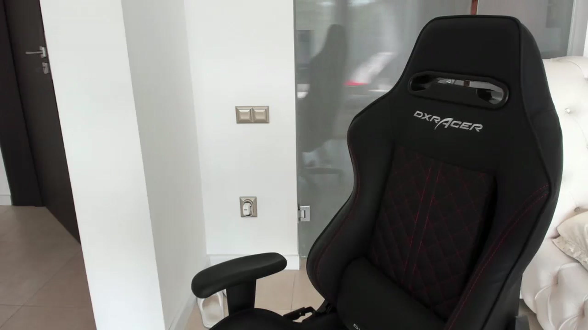Gallery image thumbnail from Allesia_'s myfreecams stream on, 10/09/2024, 11:28 image 10 of 20