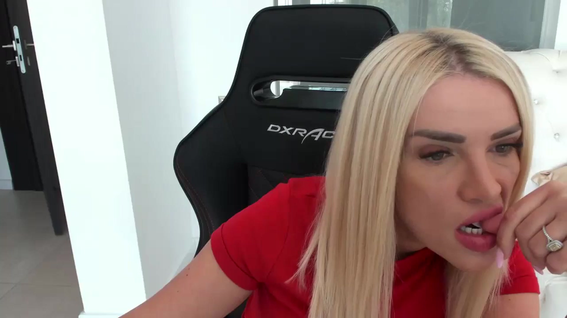 Gallery image thumbnail from Allesia_'s myfreecams stream on, 10/26/2024, 10:59 image 3 of 20