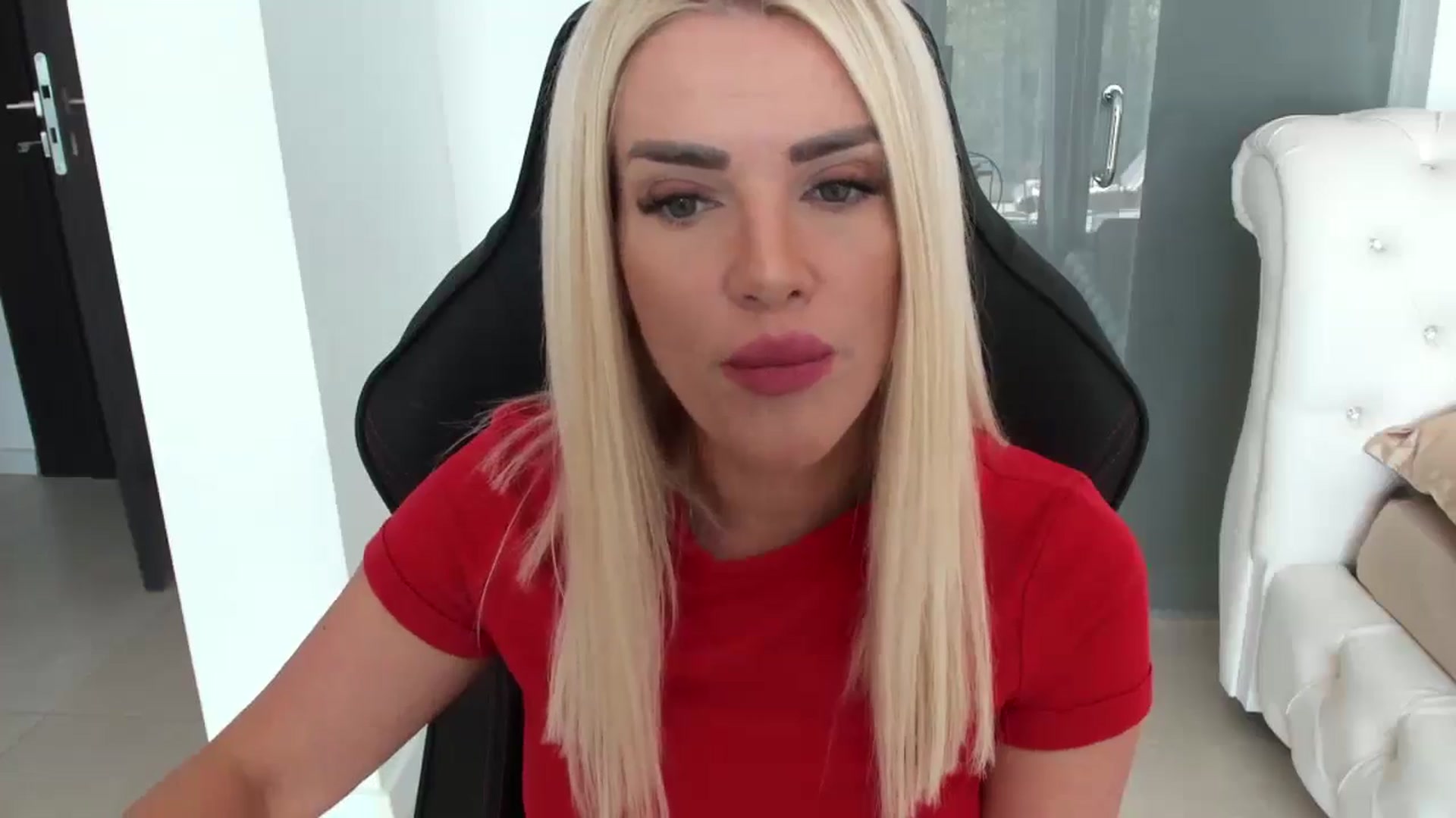 Gallery image thumbnail from Allesia_'s myfreecams stream on, 10/26/2024, 10:59 image 15 of 20