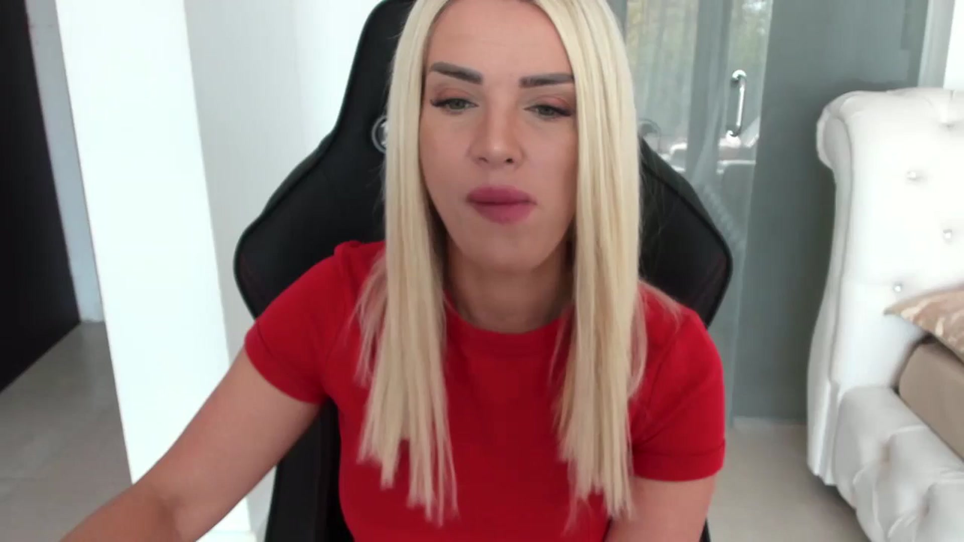 Gallery image thumbnail from Allesia_'s myfreecams stream on, 10/31/2024, 11:43 image 9 of 20