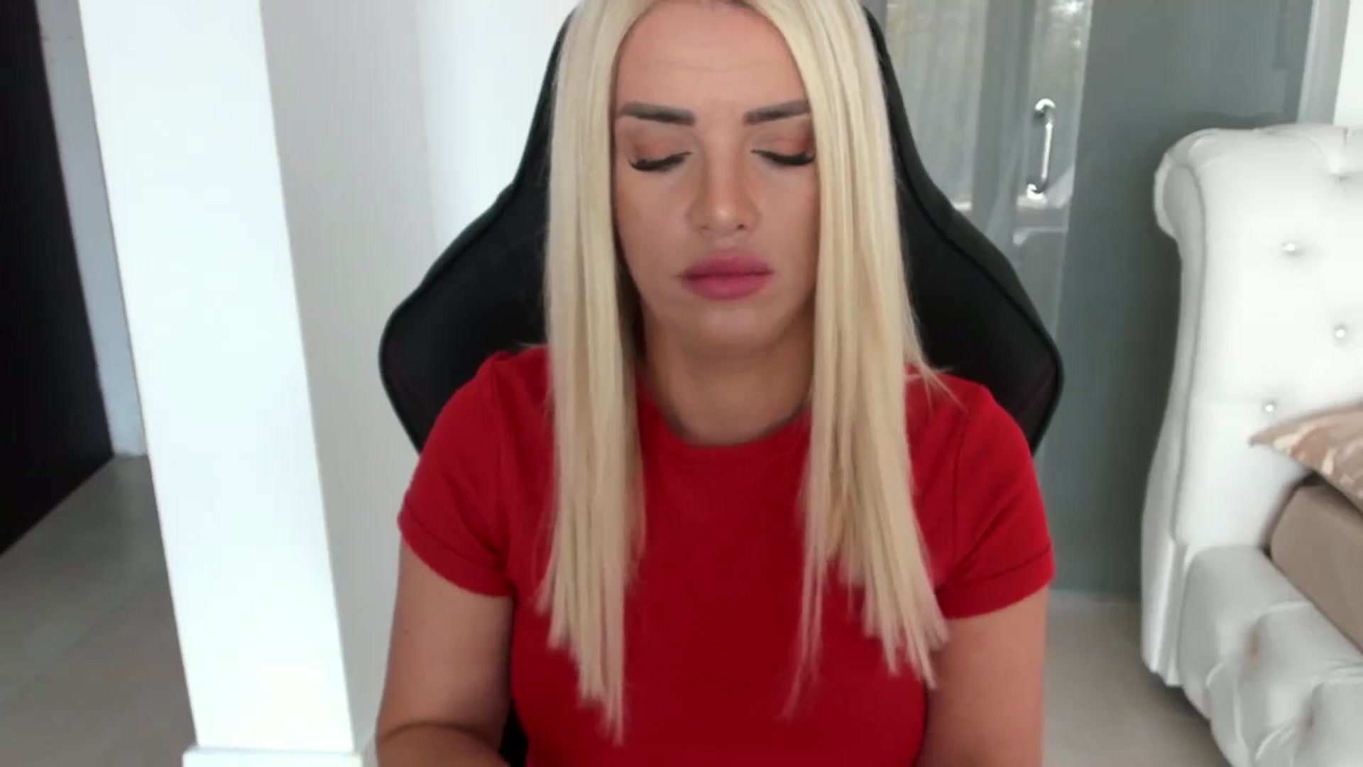 Gallery image thumbnail from Allesia_'s myfreecams stream on, 10/31/2024, 11:43 image 18 of 20