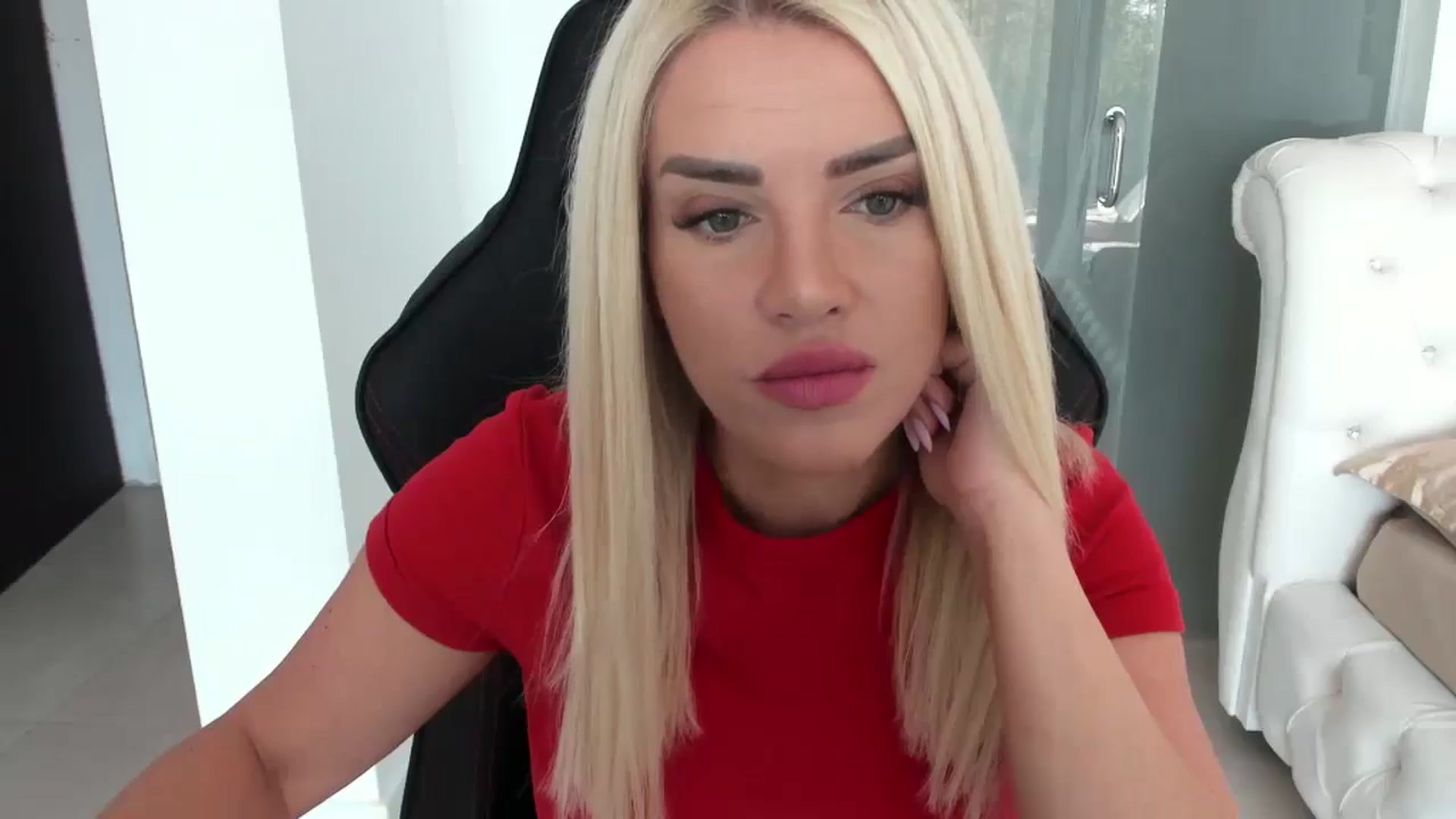 Gallery image thumbnail from Allesia_'s myfreecams stream on, 10/31/2024, 11:43 image 5 of 20