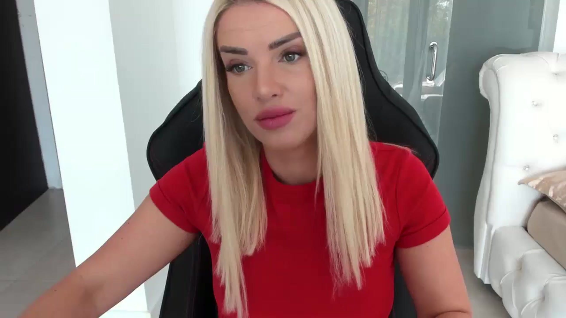 Gallery image thumbnail from Allesia_'s myfreecams stream on, 10/31/2024, 11:43 image 1 of 20