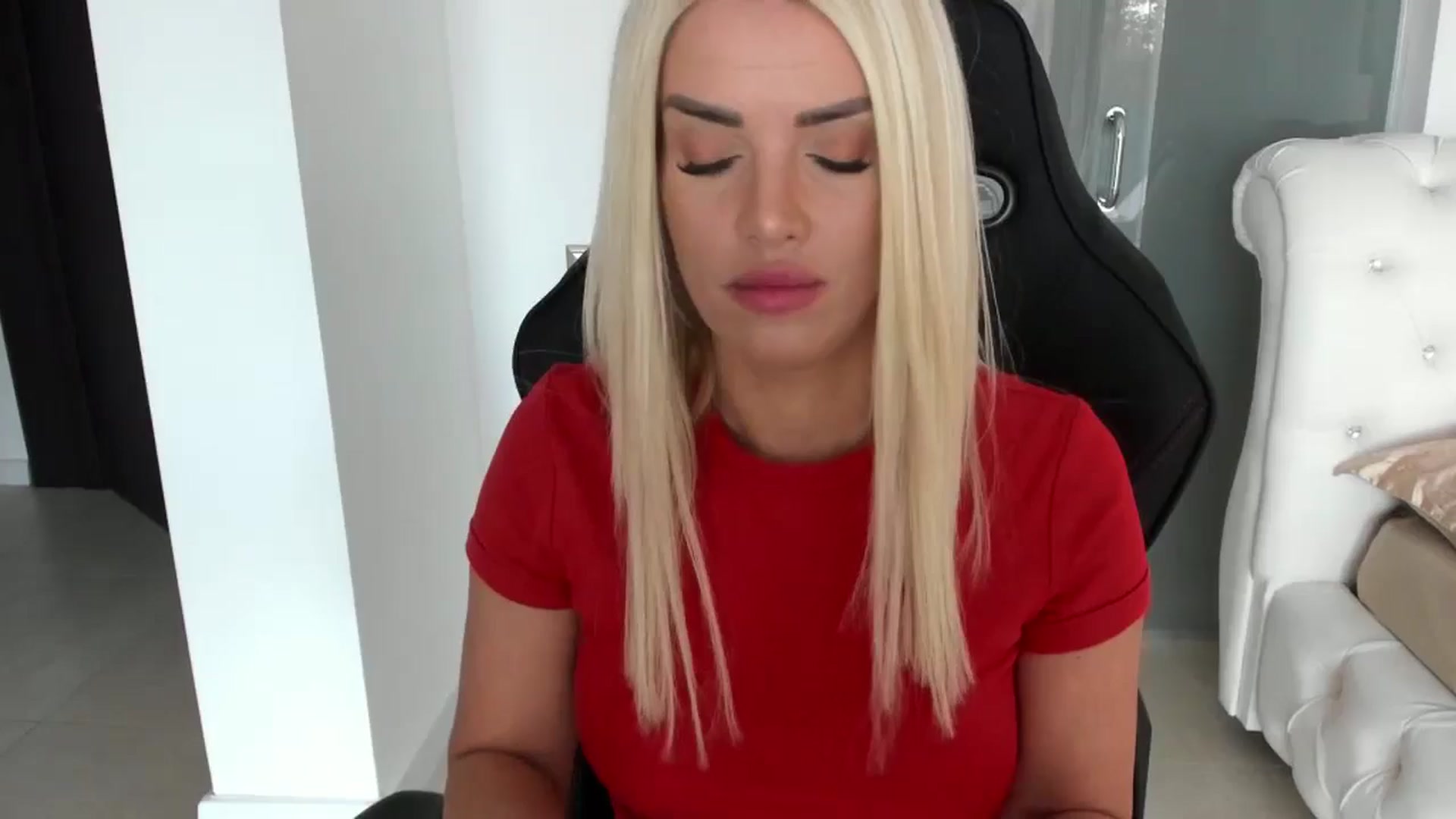 Gallery image thumbnail from Allesia_'s myfreecams stream on, 10/31/2024, 12:33 image 1 of 20