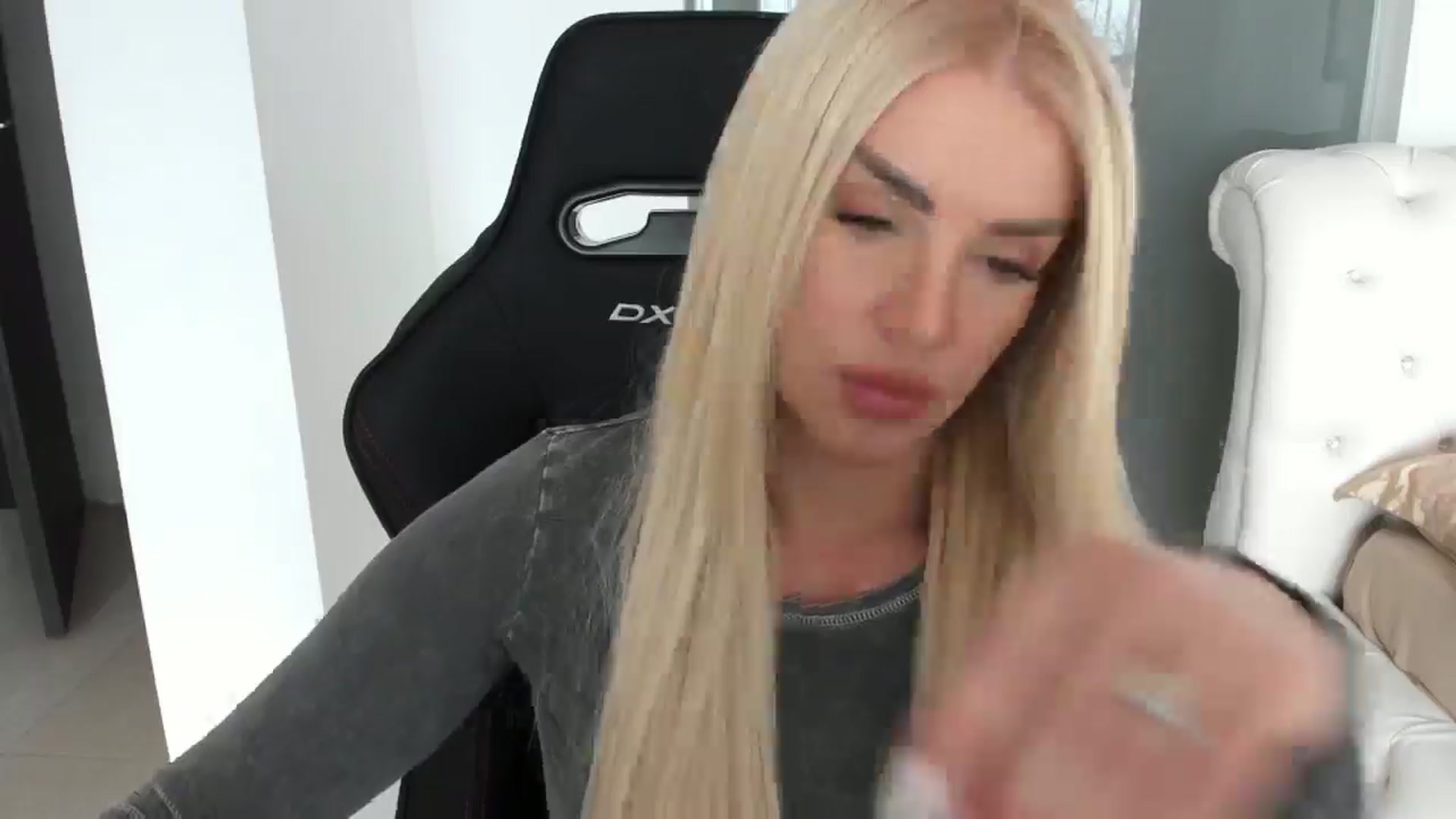 Gallery image thumbnail from Allesia_'s myfreecams stream on, 11/23/2024, 12:08 image 6 of 20