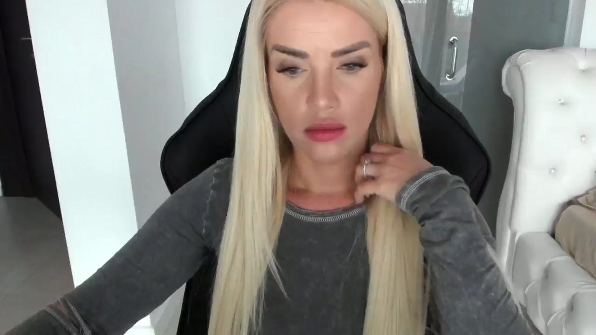 Gallery image thumbnail from Allesia_'s myfreecams stream on, 12/04/2024, 10:55 image 19 of 20