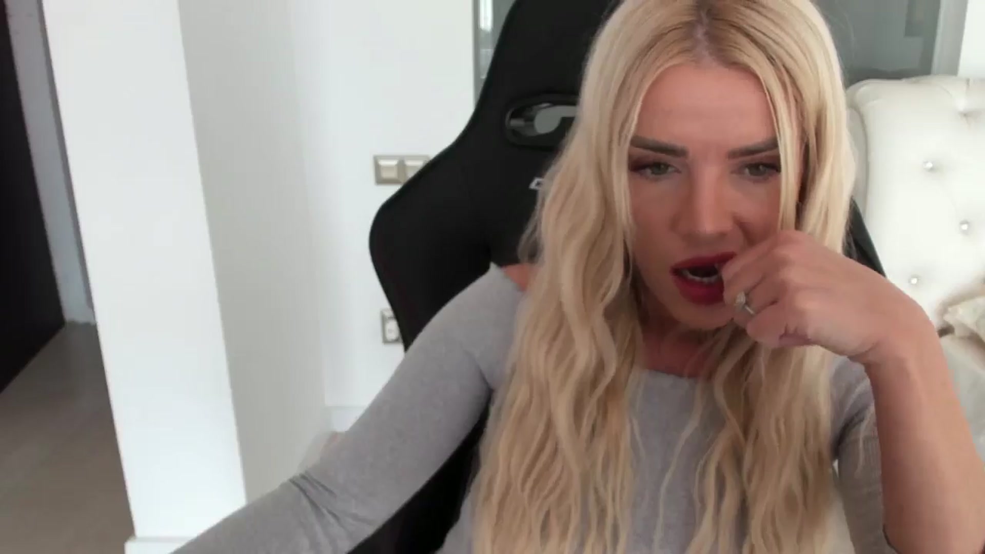 Gallery image thumbnail from Allesia_'s myfreecams stream on, 12/12/2024, 11:30 image 11 of 20