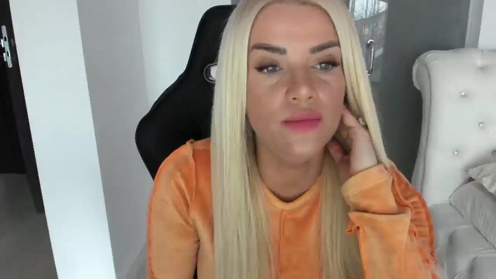 Gallery image thumbnail from Allesia_'s myfreecams stream on, 12/27/2024, 11:32 image 7 of 20