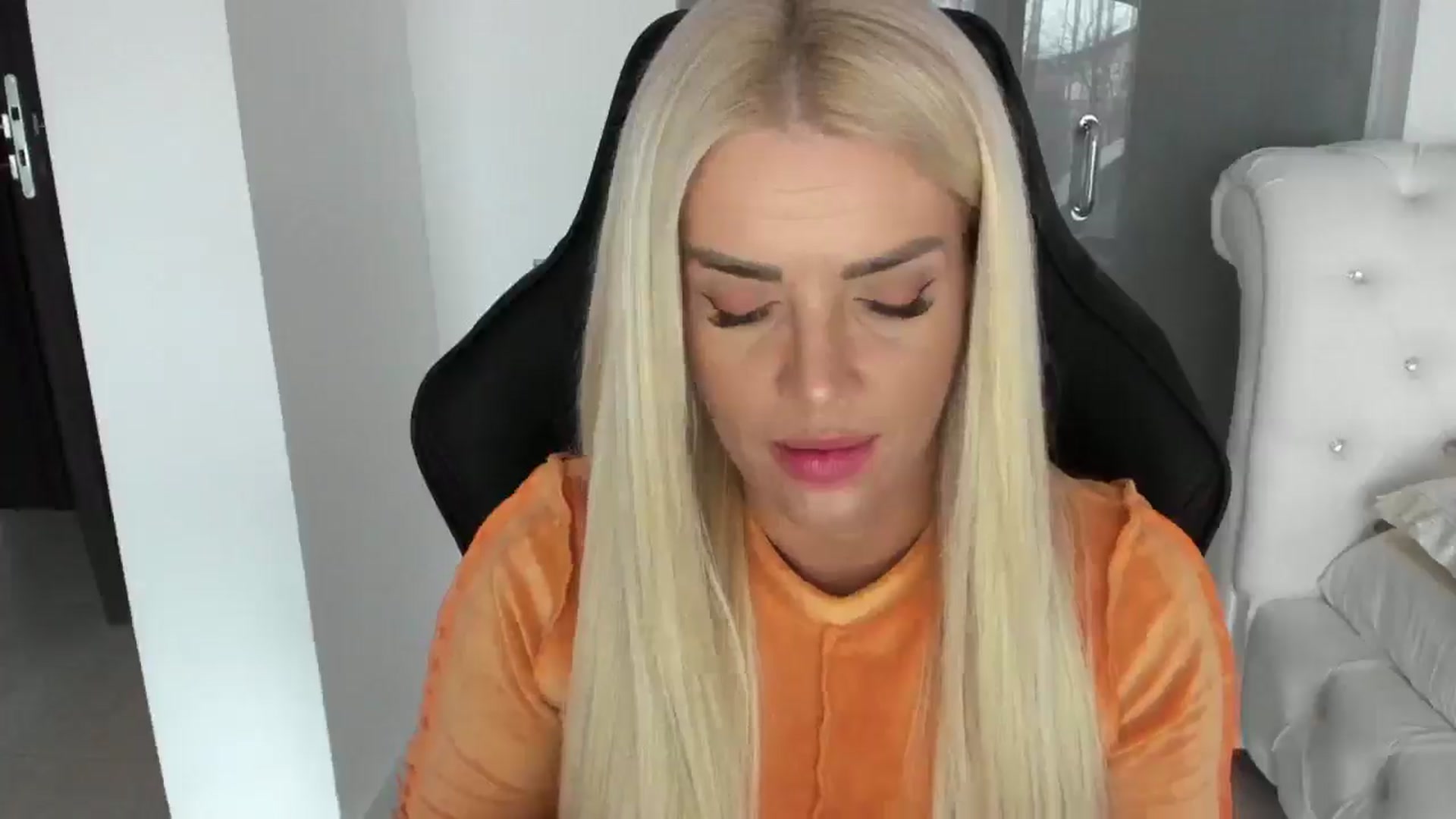 Gallery image thumbnail from Allesia_'s myfreecams stream on, 12/27/2024, 11:32 image 19 of 20