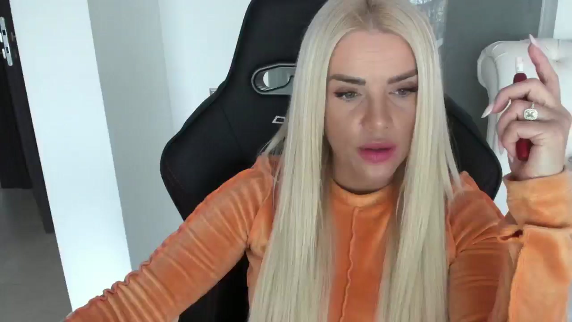 Gallery image thumbnail from Allesia_'s myfreecams stream on, 12/27/2024, 11:32 image 1 of 20